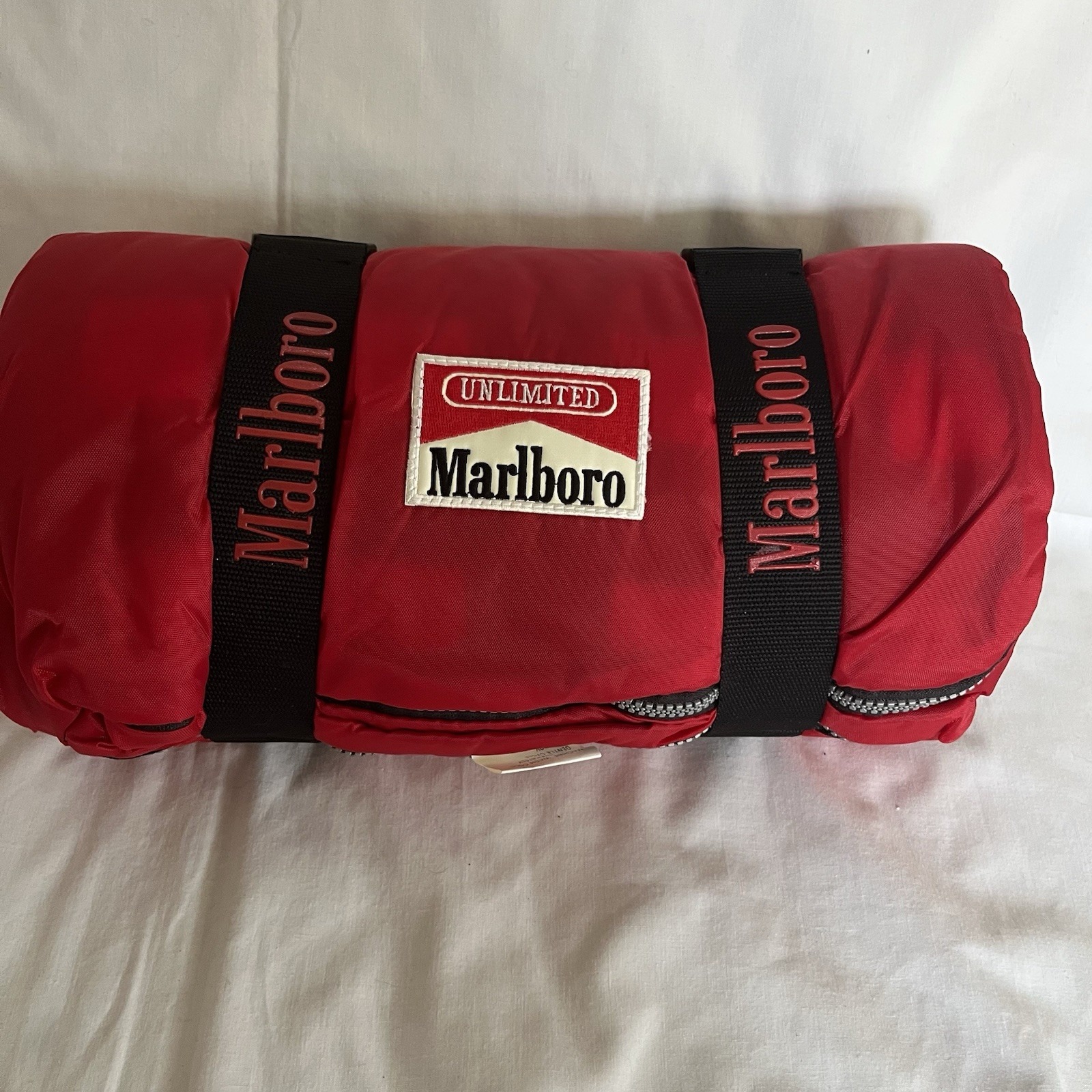 Marlboro Unlimited Vintage 90s Red Plaid Sleeping Bag Bed Fleece Lining Zip Up