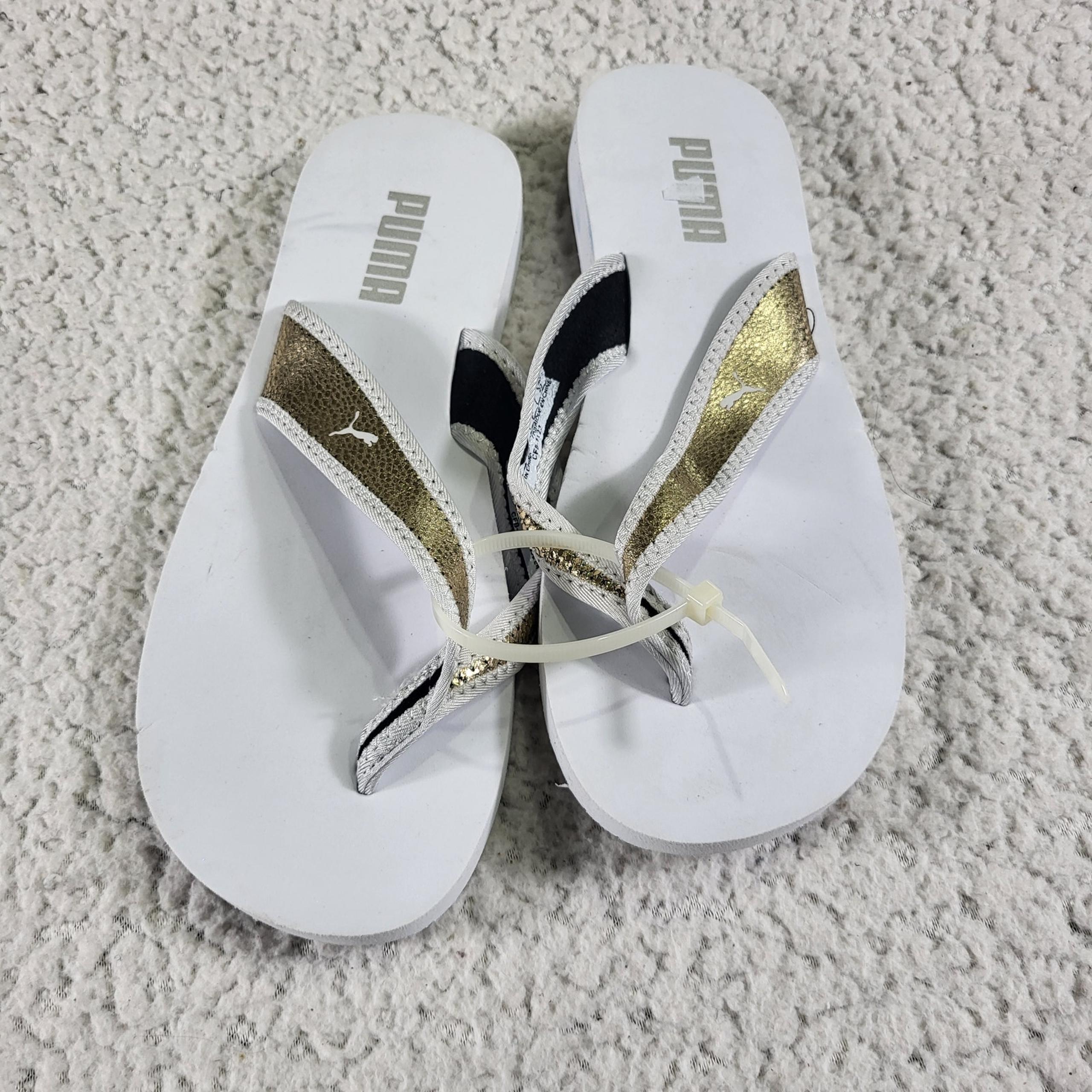 NWT PUMA Sandals Girls Flip Flop  Gold  size 4