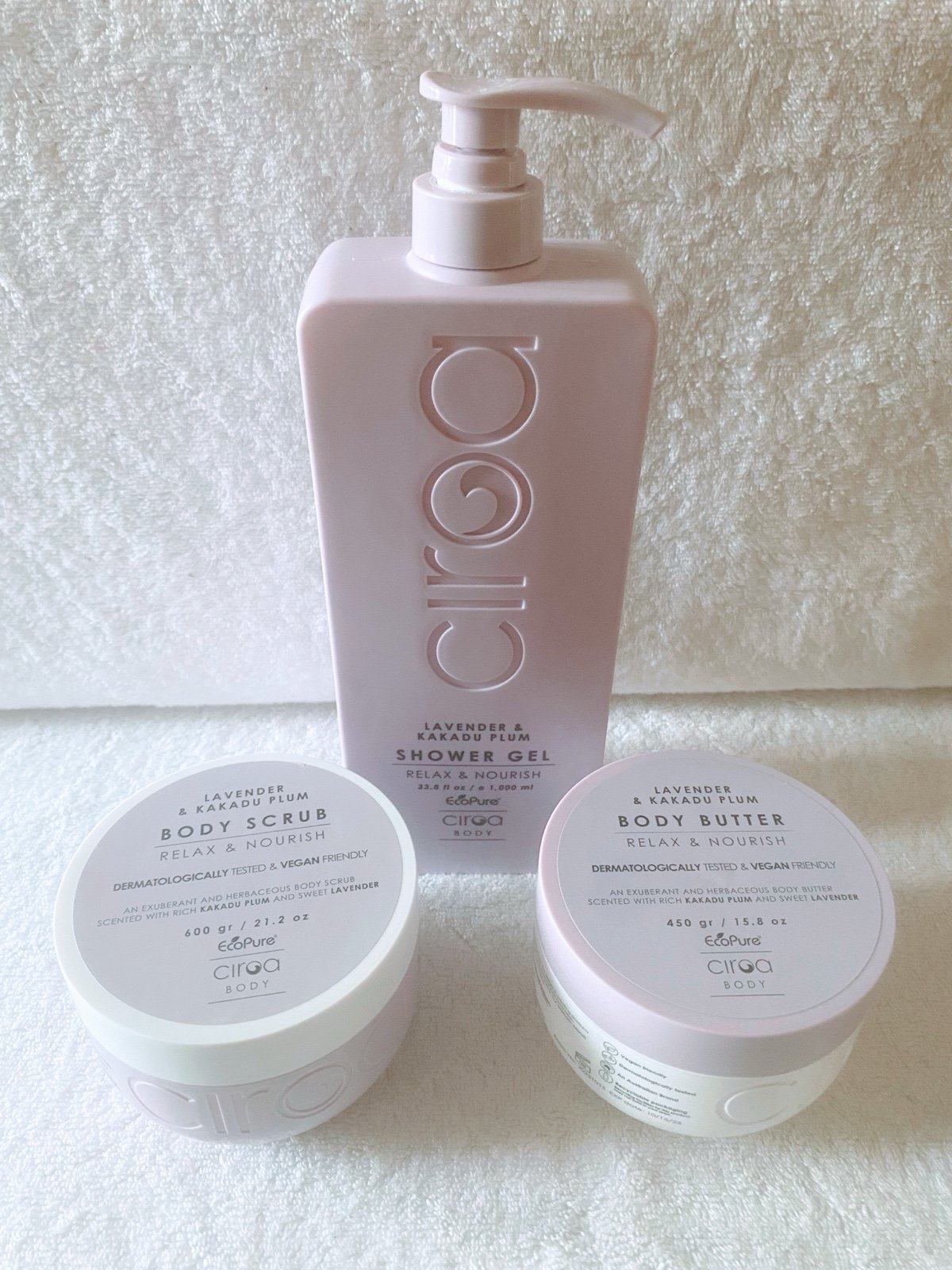 Ciroa Lavender & Kakadu Plum Shower Gel, Body Scrub & Body Butter Trio NIP