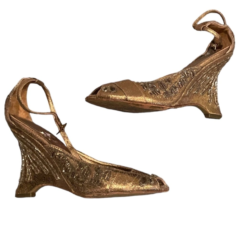 House of Dereon Gold Embellished Avant Garde Art To Wear Wedge Peep Toe Heels
