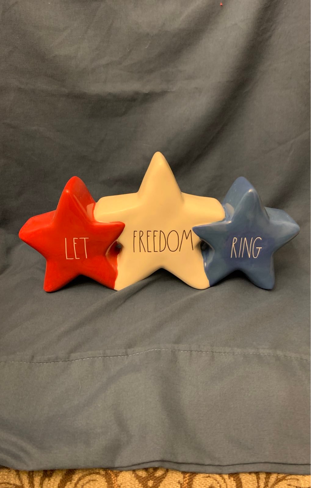Rae Dunn let freedom Ring stars
