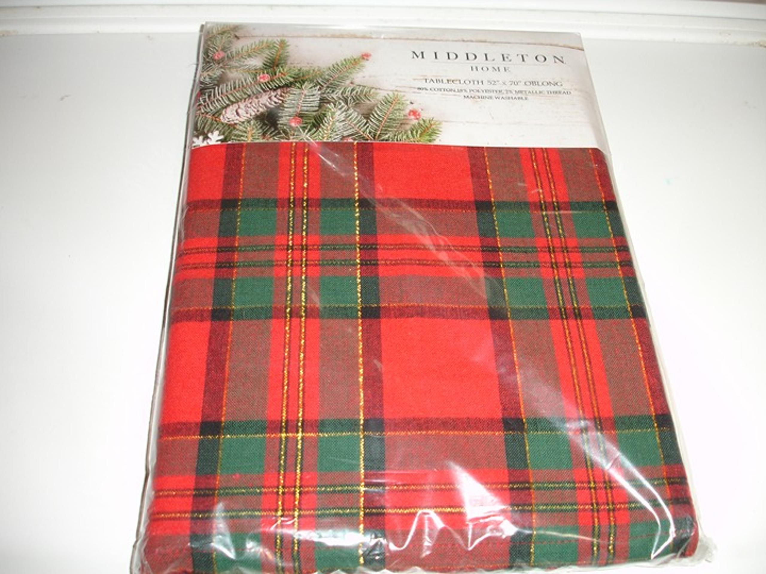 New! Fabric Holiday Christmas Tablecloth Kitchen Dining Table Cloth 52" x 70" Ob