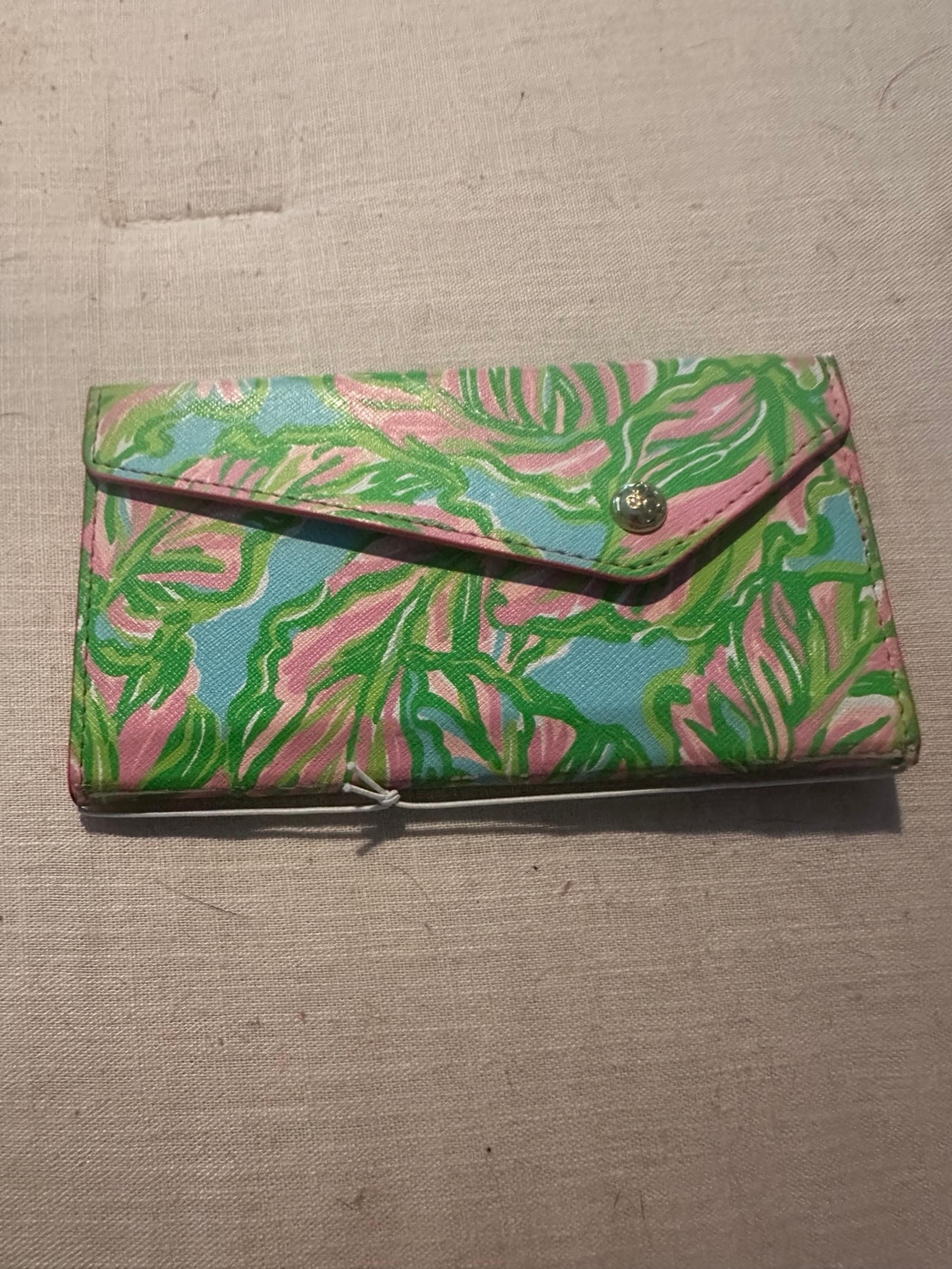 LILLY PULITZER "IT'S ALWAYS SUNNY SOMEWHERE!" WALLET Pink Green Coral pouch