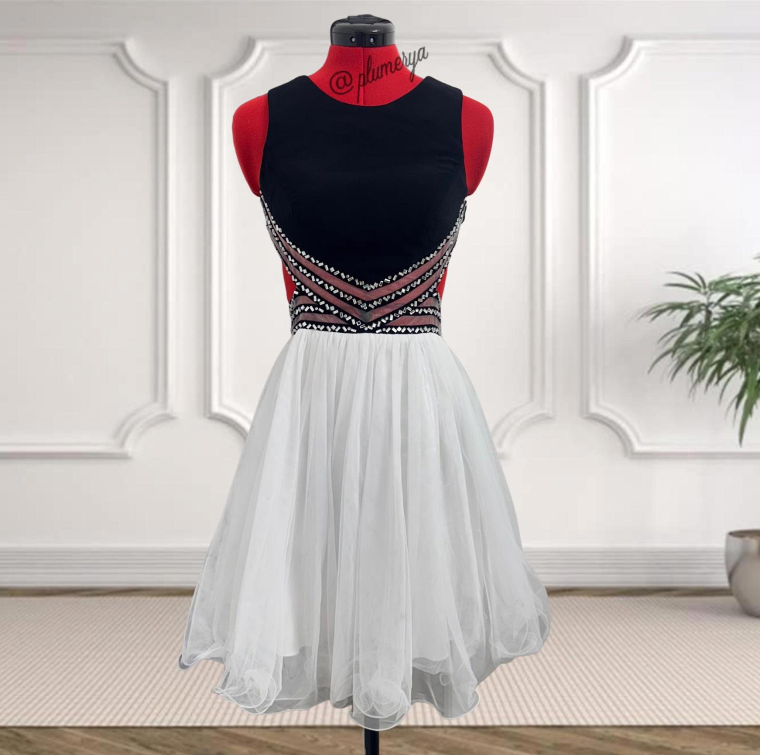 Blonde Nites Backless Mini Cocktail Prom Homecoming Dress Size 3