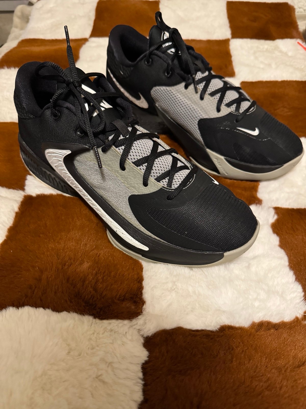 Size 13 NIKE men’s shoes , great conditions