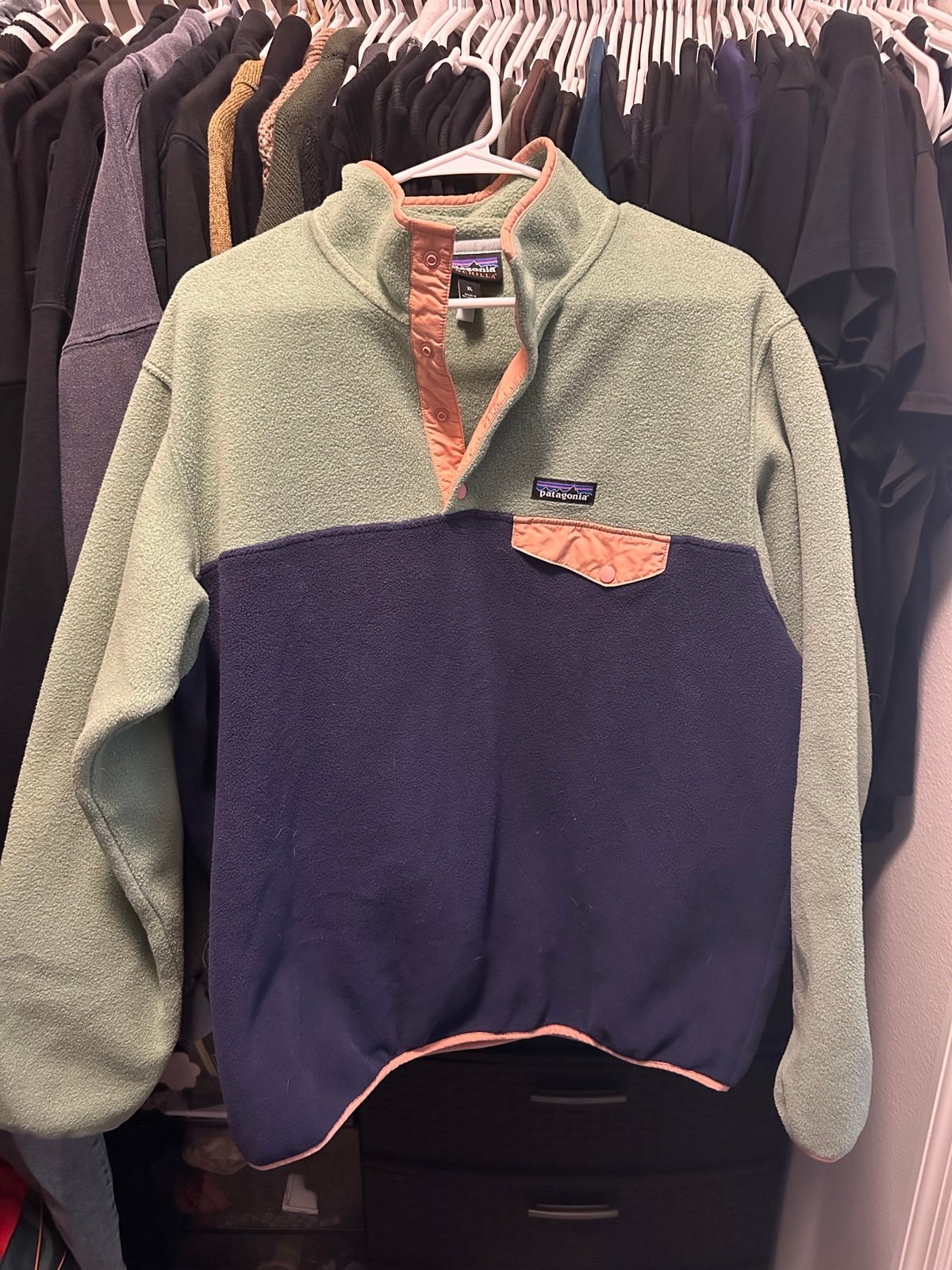 Colorblock green and navy Patagonia Fleece