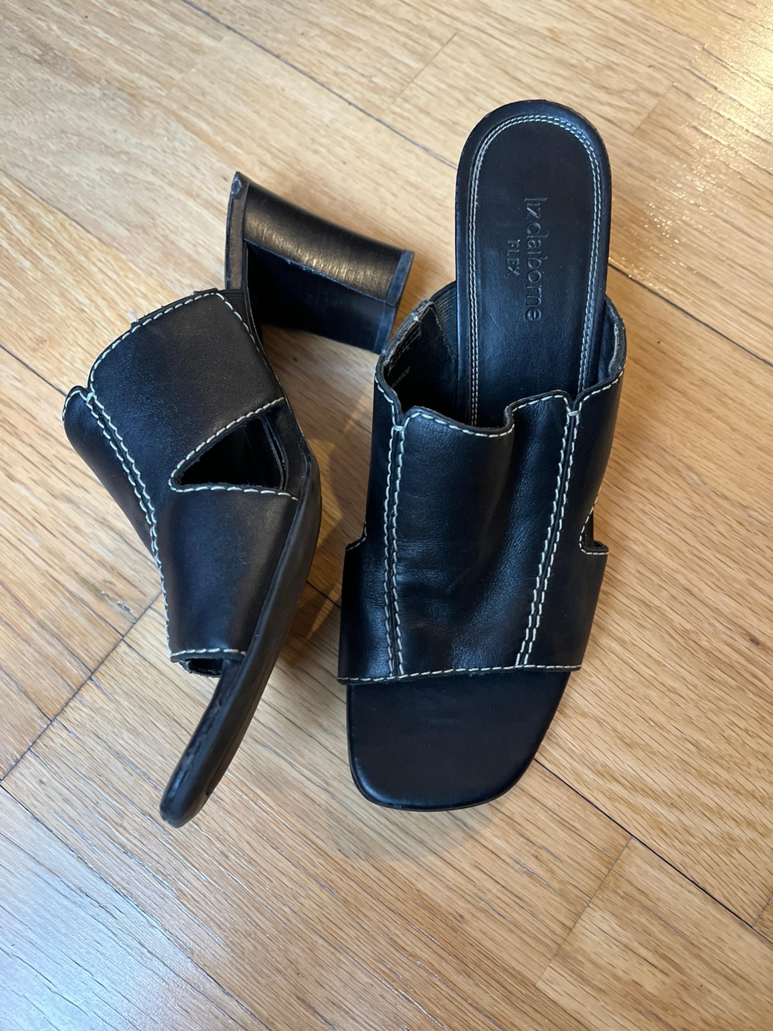 Liz Claiborne flex slip on mule Sandal black 8.5 leather shoes