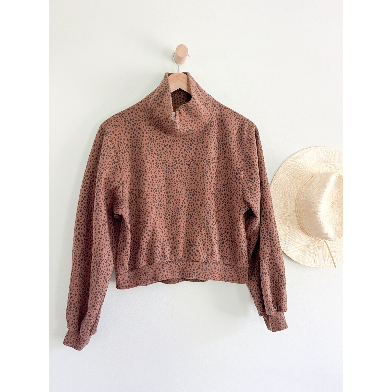 Abercrombie & Fitch | Animal Print Soft A&F Mock Neck Sweatshirt | Sz XS