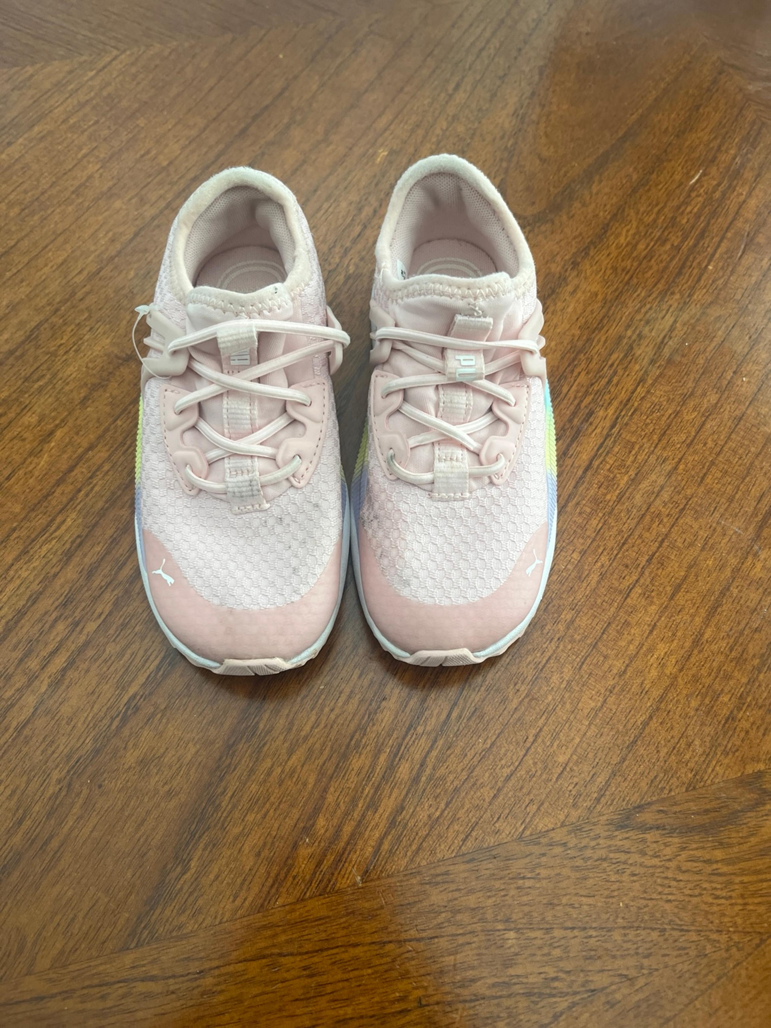 Girls Puma Slip-ins Tennis Shoes pink size 10C