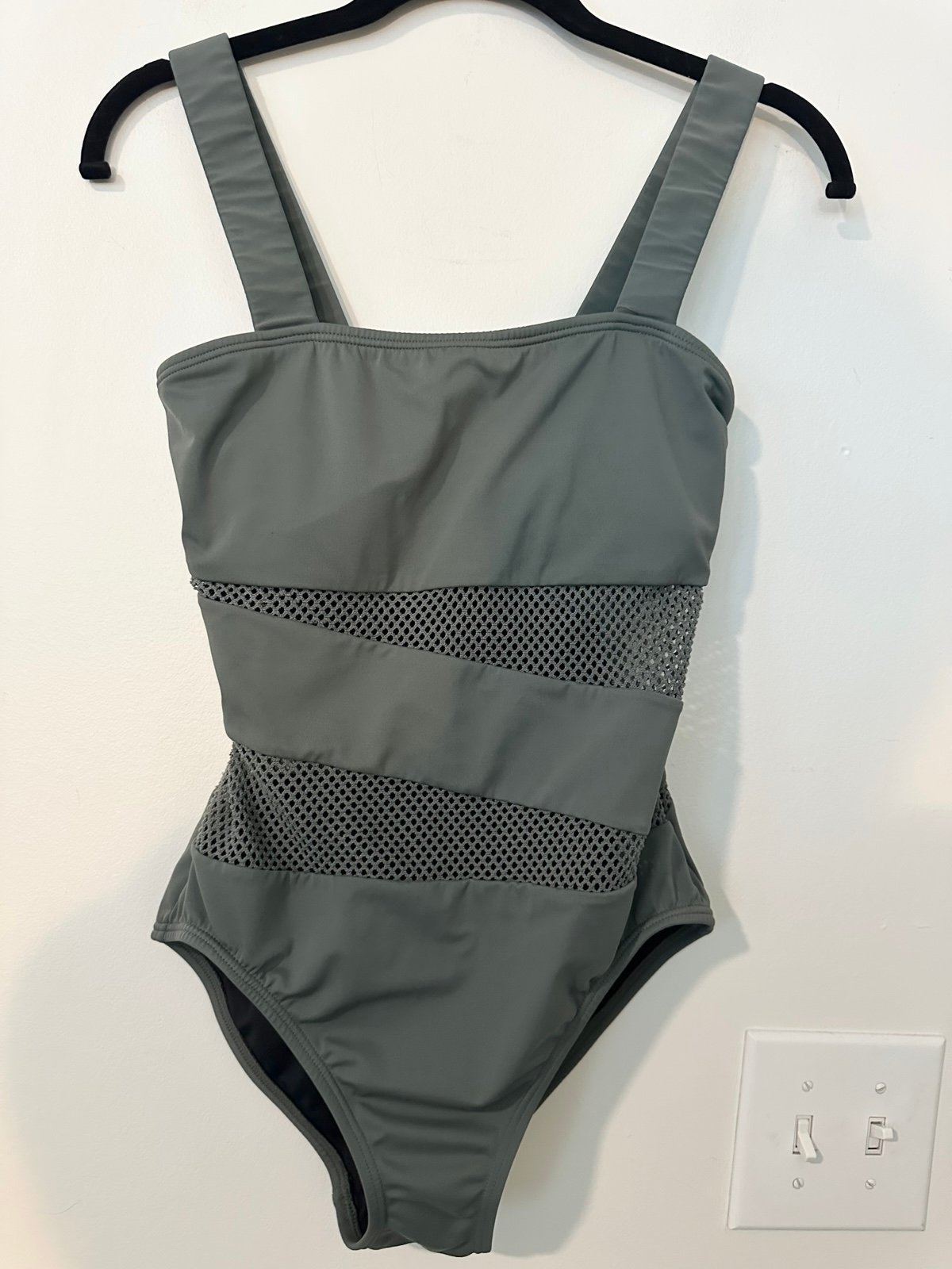Carmen Marc Valvo One Pc Swimwear 8