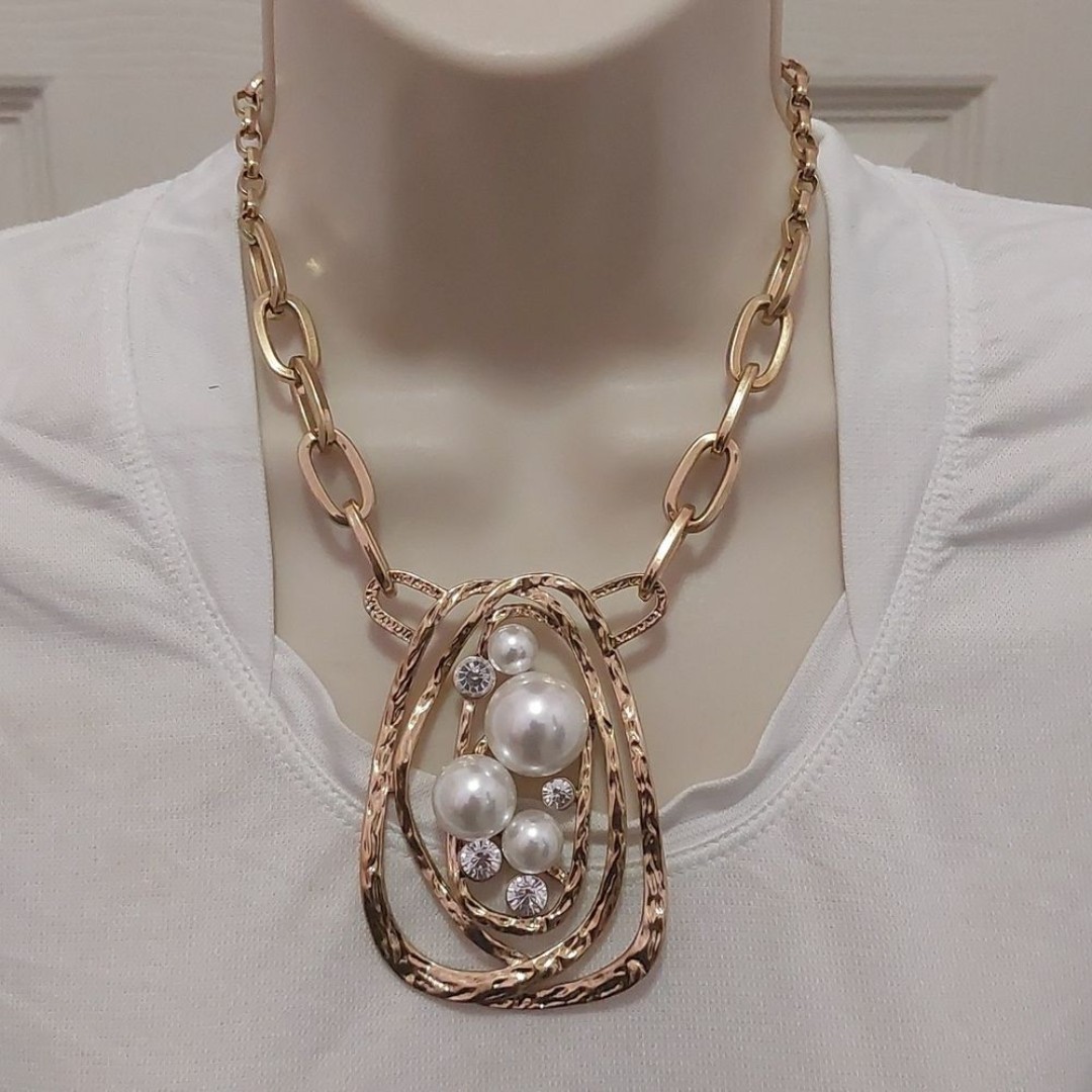 Vtg Large Pendant Gold Tone Statement Necklace Faux Pearls Rhinestones Adorned