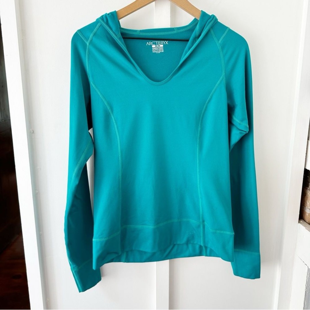 ARC’TERYX teal Escala hoody