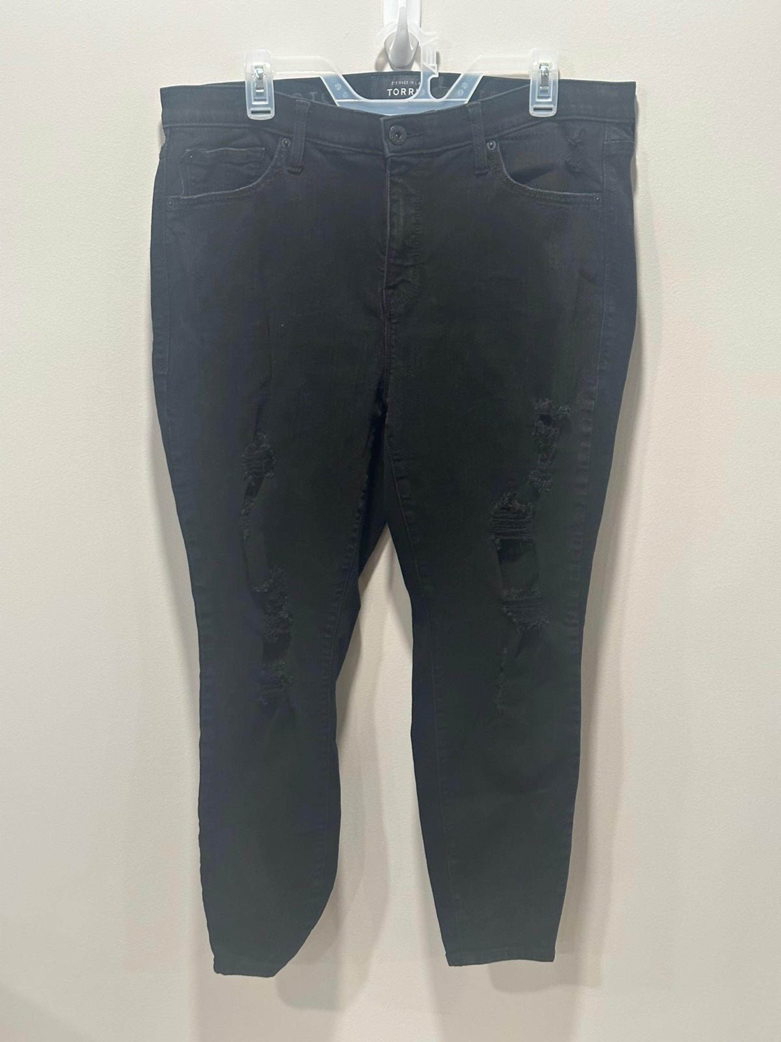 Torrid Women’s Black Sky High Skinny Jeans Size 18S