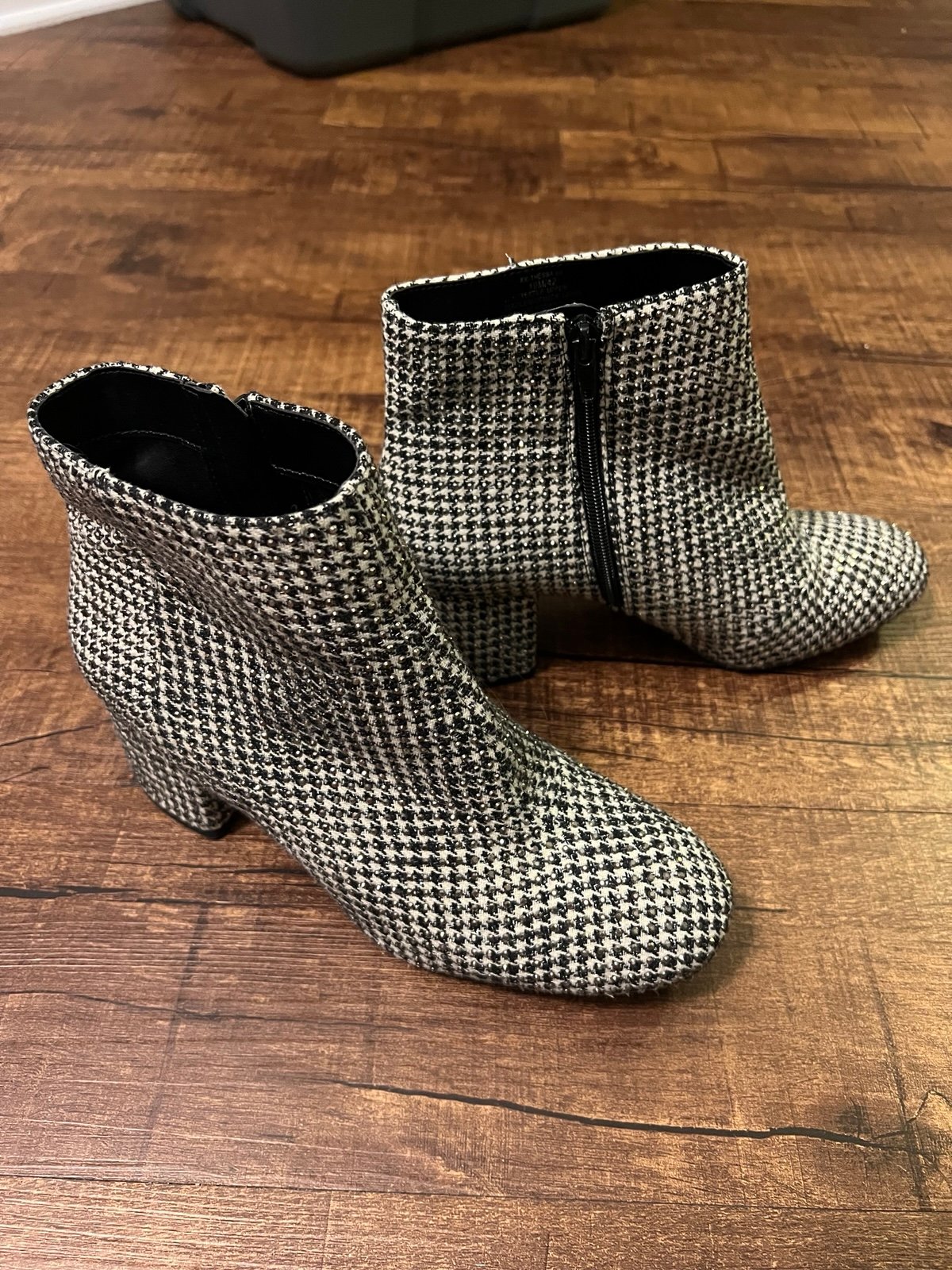 Kelly and Katie Sparkly Houndstooth Ankle Boots, Size 10 Women