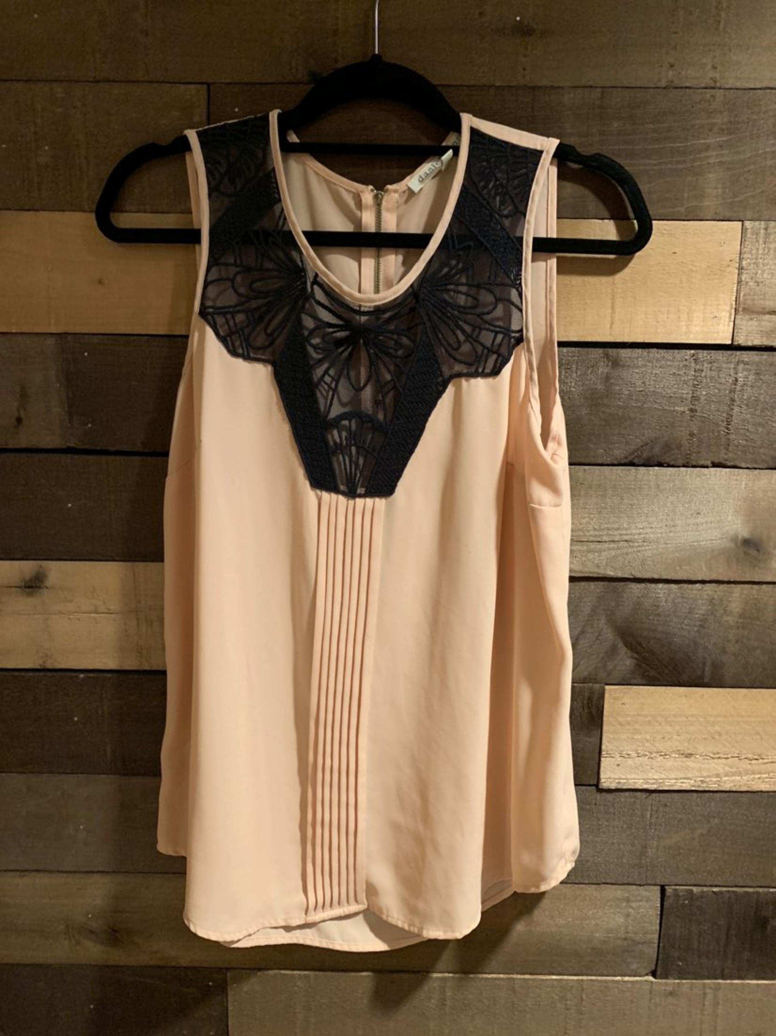 Women's fashion top