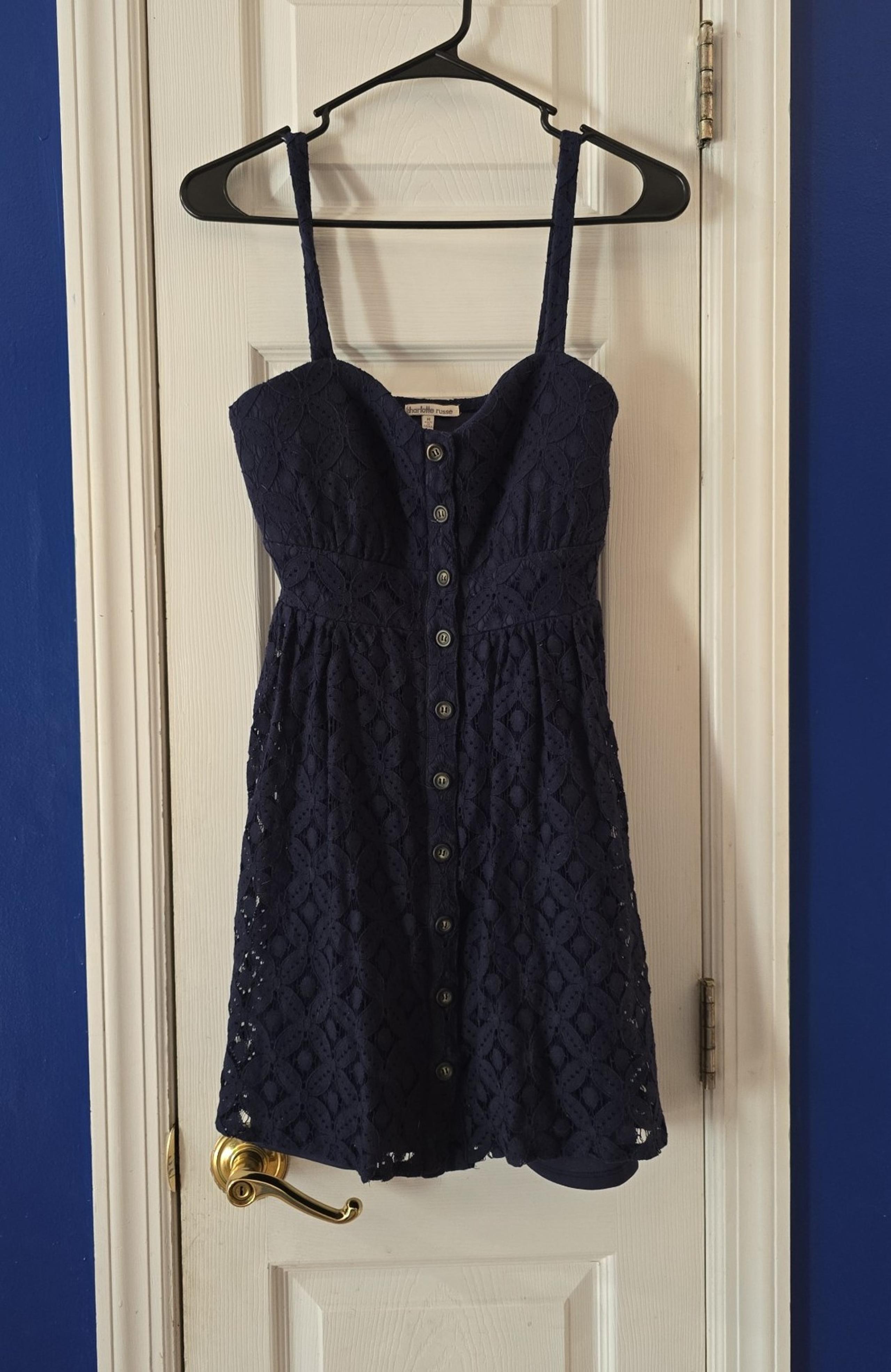 Dress Jr Blue Lace Sleeveless Knee Length