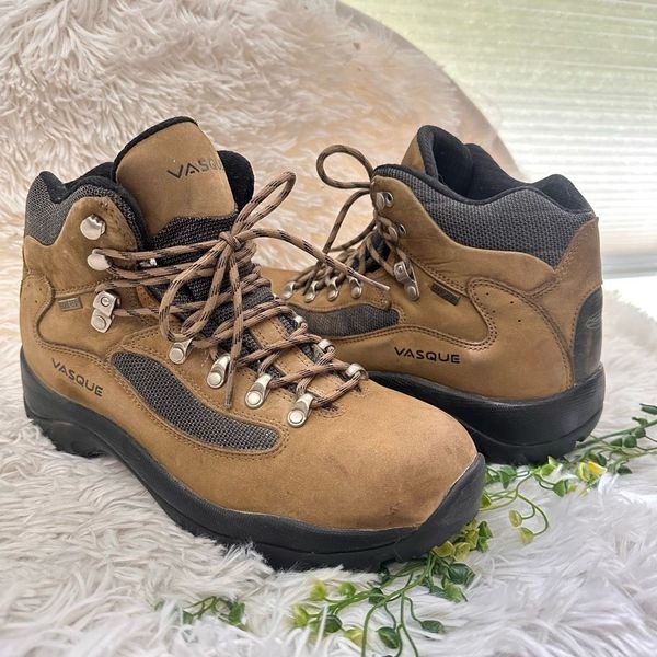 Vasque Women’s Hiking Ankle Boots Lace up in Olive Brown Leather sz 9 US