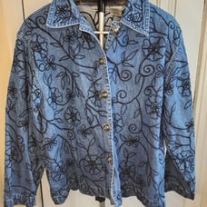 Vintage 90s Floral Embroidered Denim Jacket – Medium Wash - L