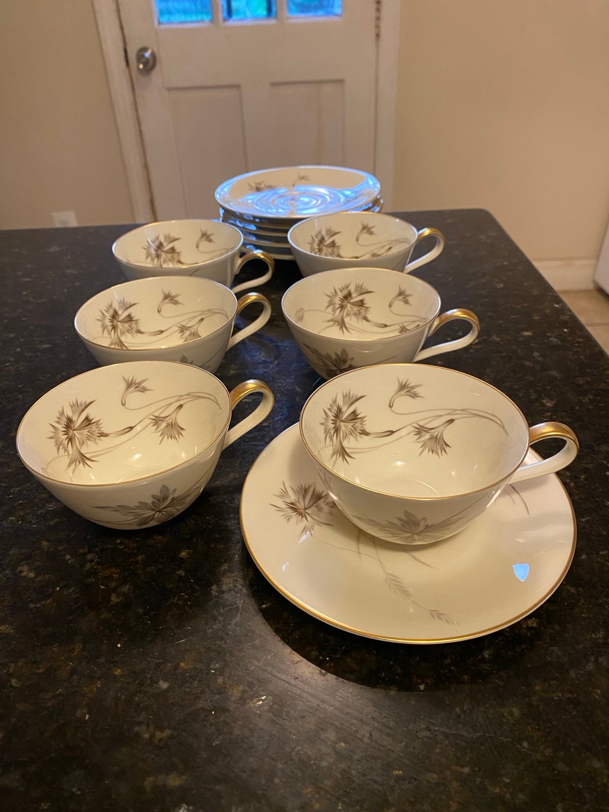H&C SELB, Bavaria, Germany, tea cup and saucer (set of 6)