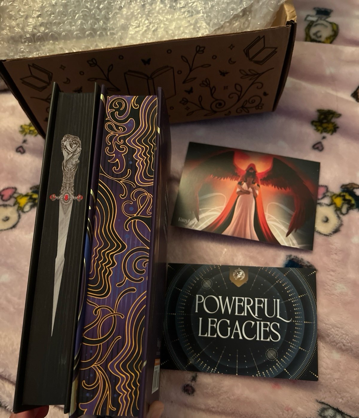 Fairyloot March Combo box YA + Adult Where Shadows Meet and Giftef and Talented