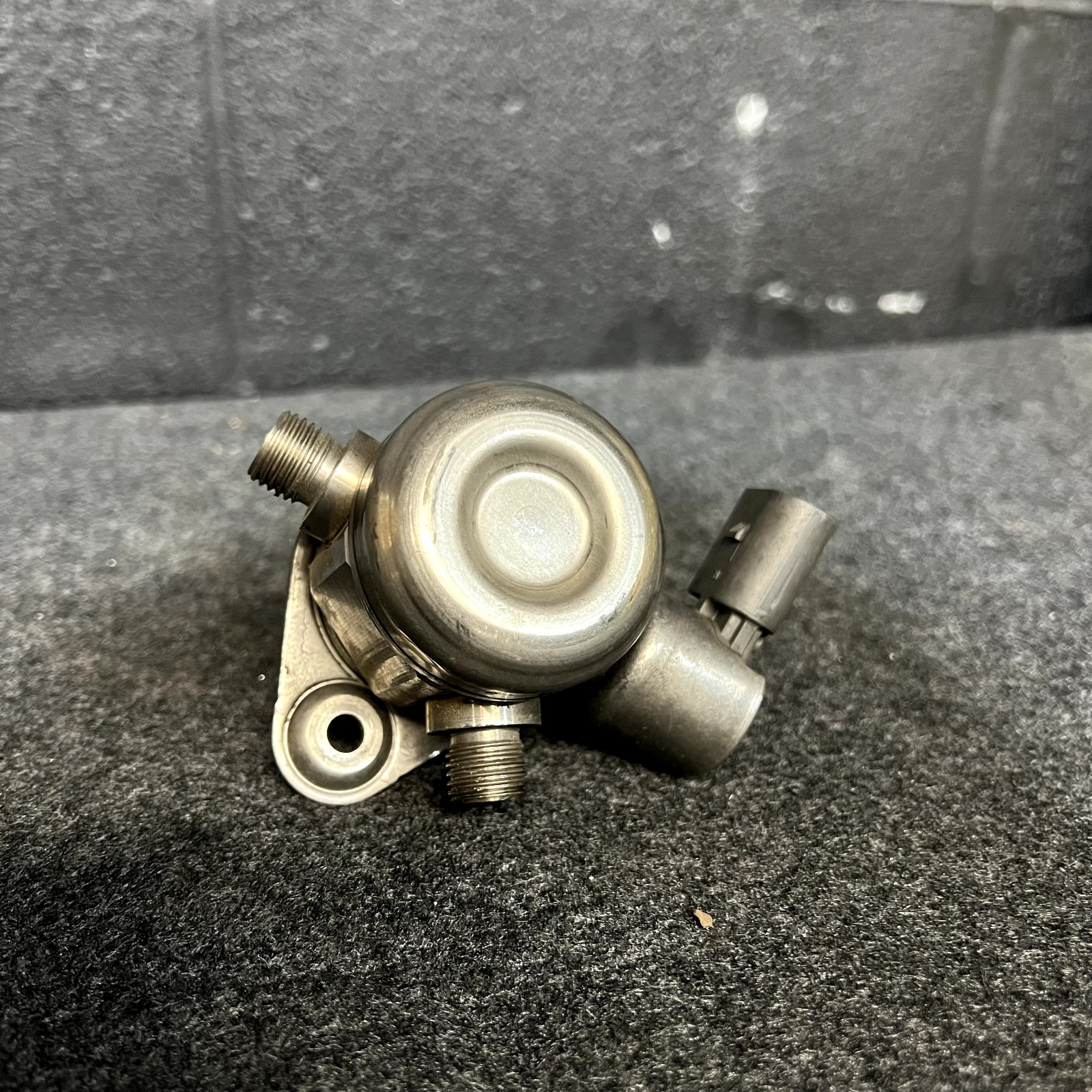 7595339 HIGH PRESSURE FUEL PUMP FOR BMW 550I 650I 750I 750LI X5 X6 ALPINA B7