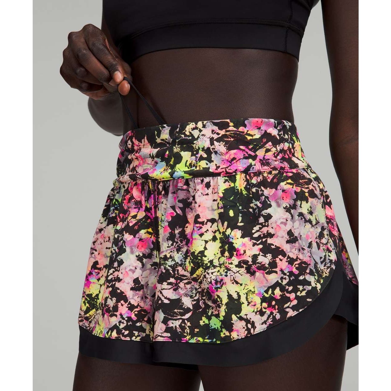 Lululemon Calm Tides Lined Running Short 2.5 Stencil Blossom Multi Sz 4
