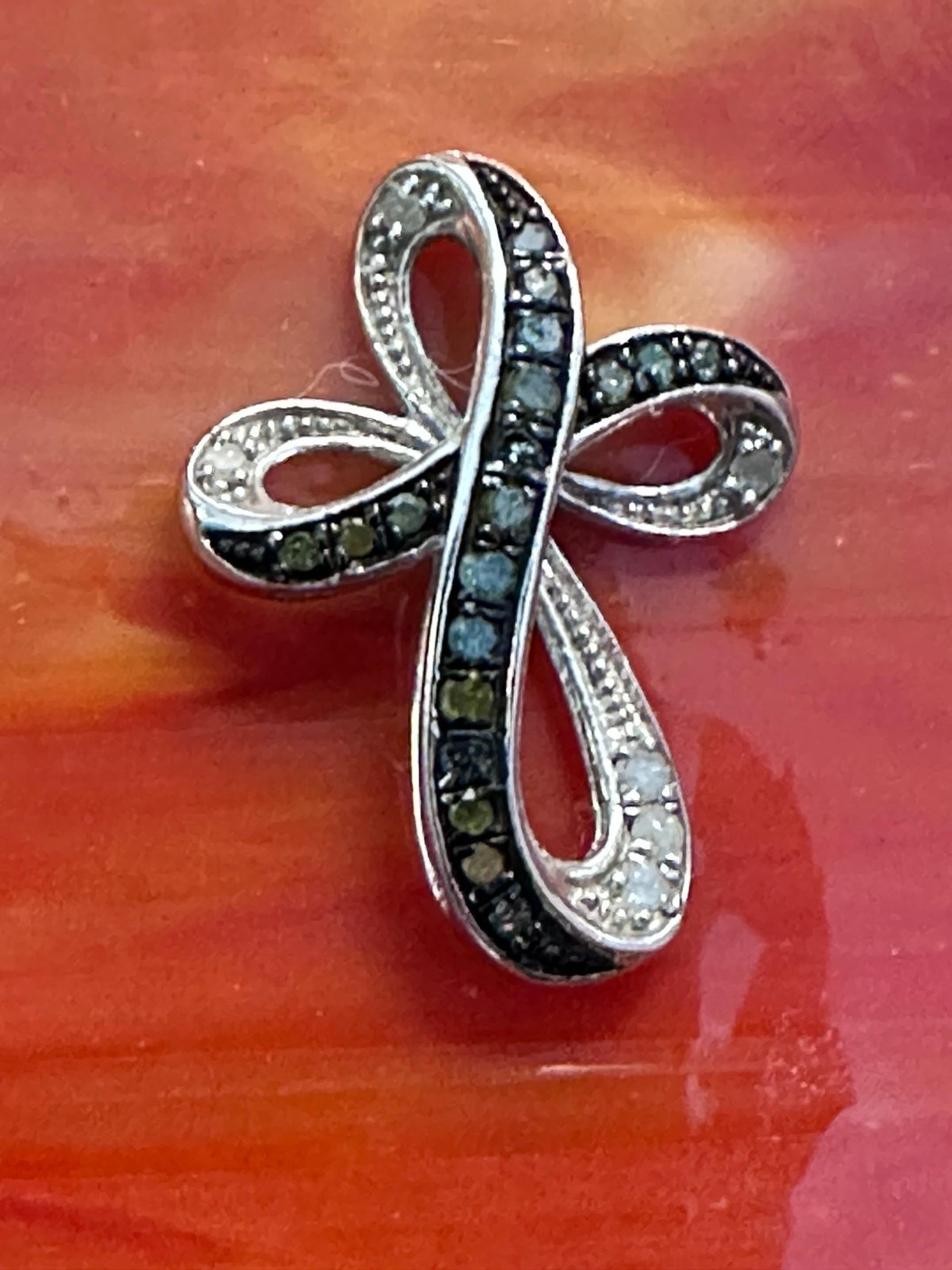 925 Sterling Silver Black And White Diamond Cross Pendant Petite 5509 L