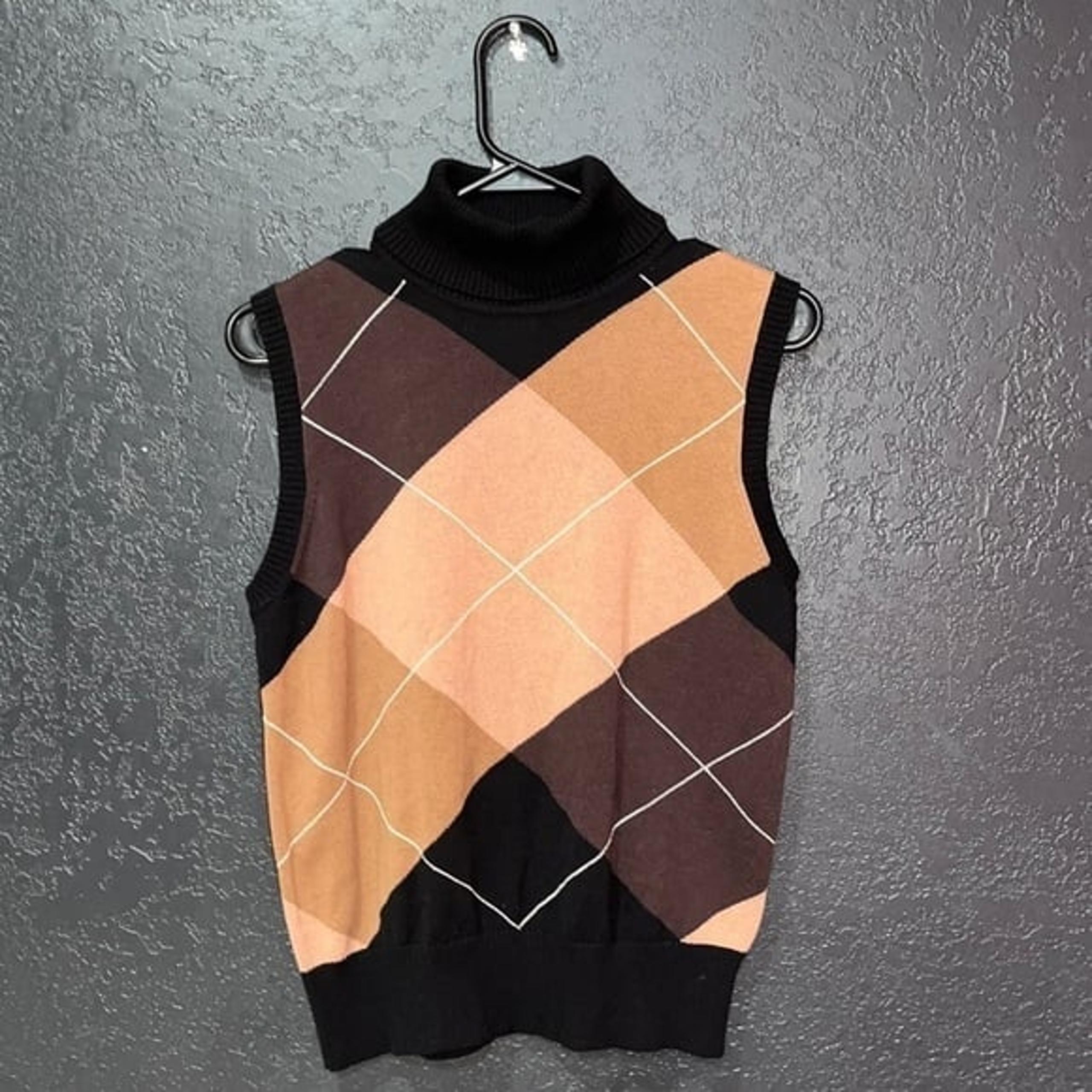 St. John’s Bay Women’s Beige/Black Paid Sweater Vest Size Medium