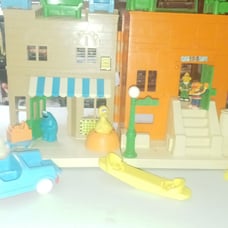 1984 1-2-3 SESAME STREET MR. HOOPER'S STORE PLAYSKOOL PLAYSET