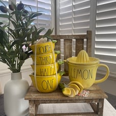 Rae Dunn “LEMON” Bundle - measuring cups, juicer & measuring spoons (Bake Shop)