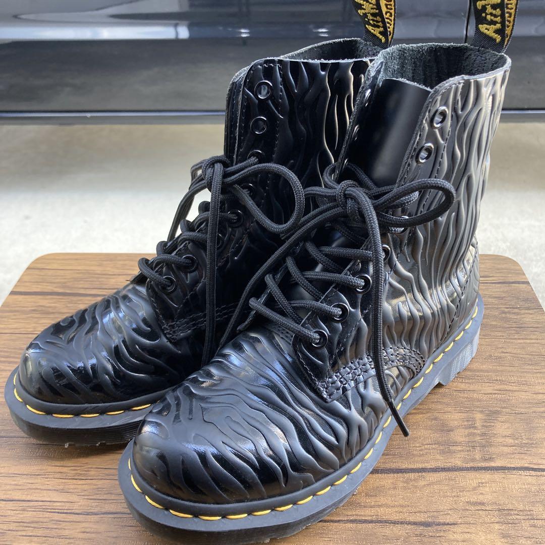 Used Dr. Martens☆3D Zebra Pattern☆8-Hole☆Boots☆22.5 cm☆Black