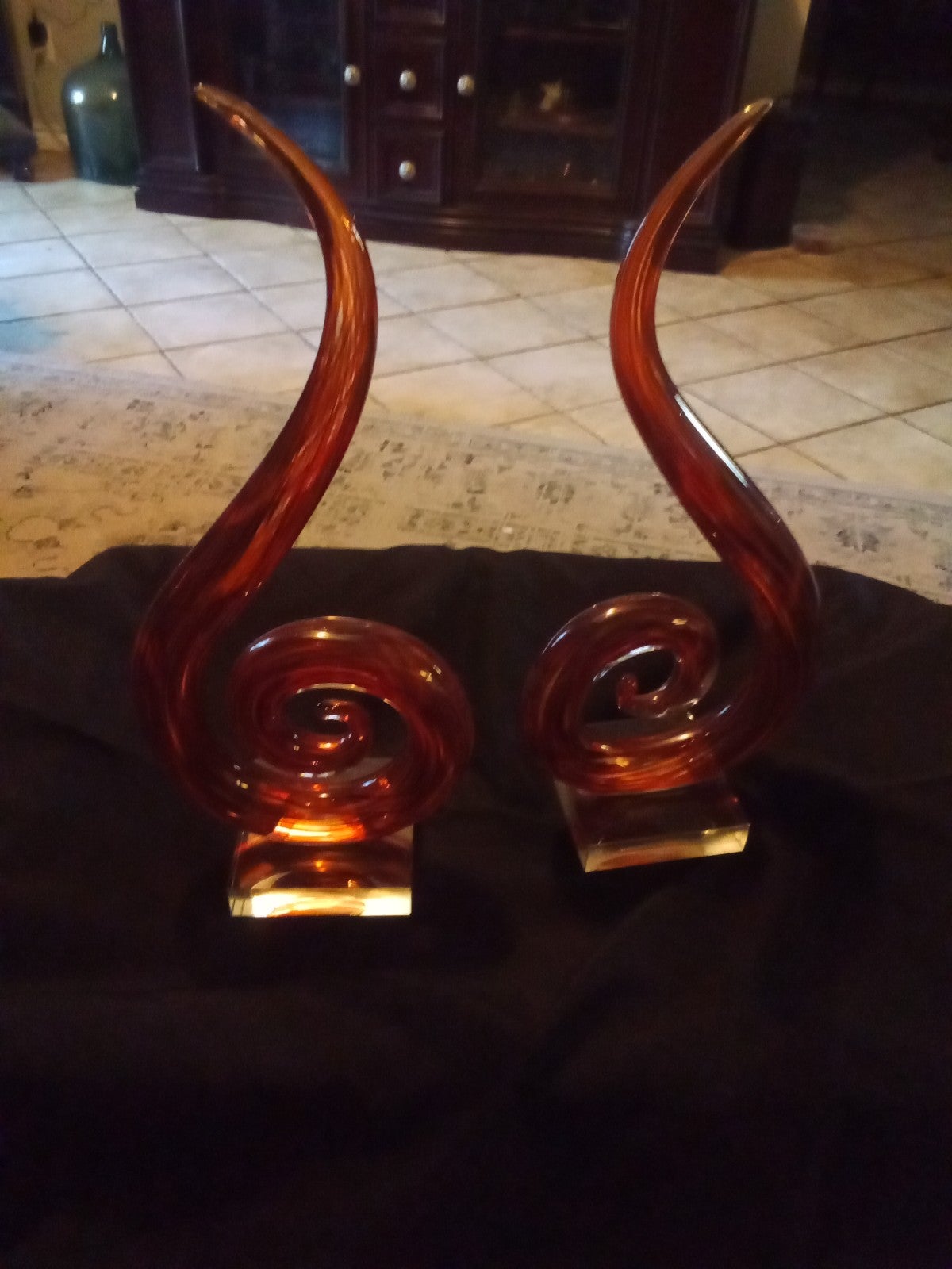 Art glass swirl figures