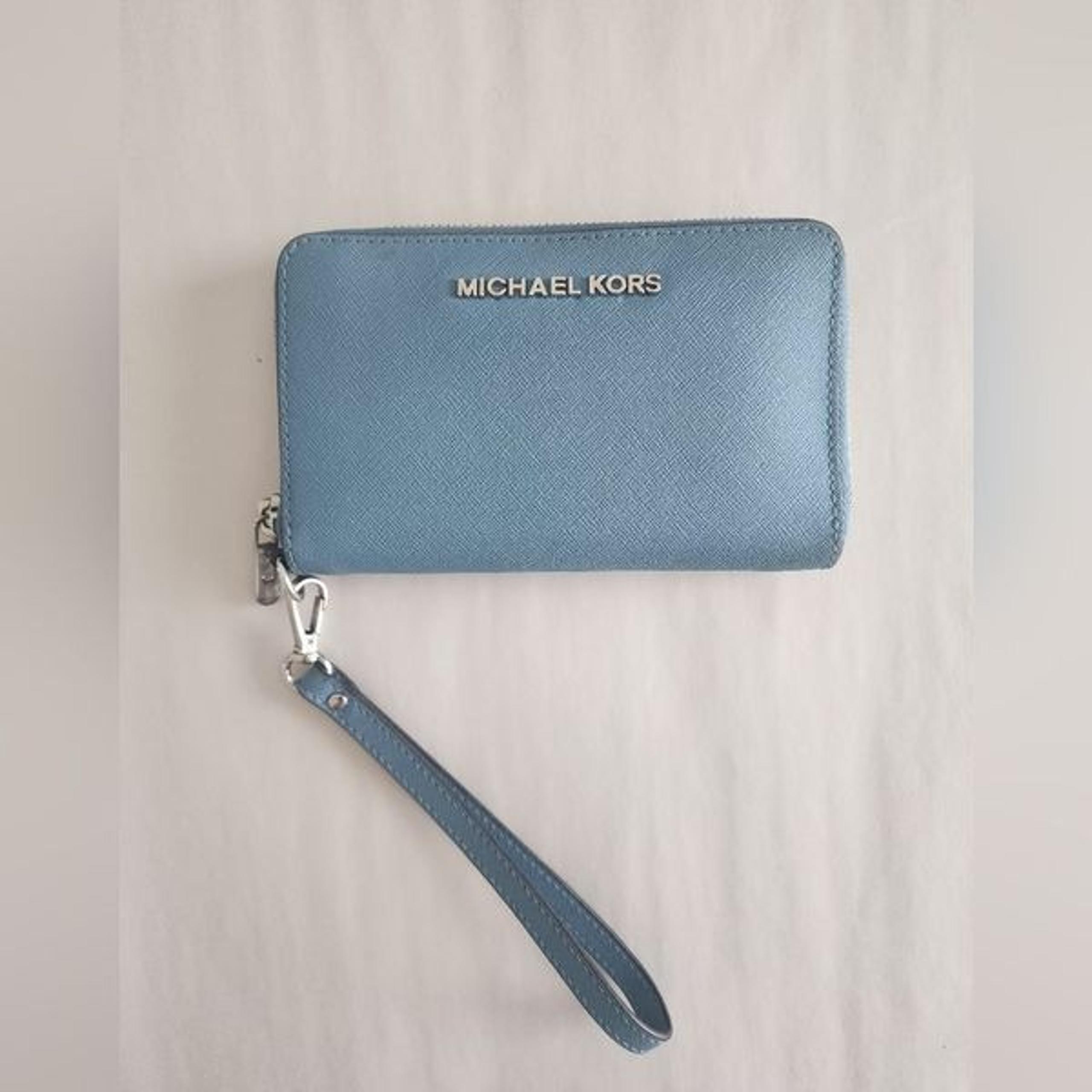 Michael Kors Jet Set Travel LRG Coin Phone Case Wallet Sky Leather
