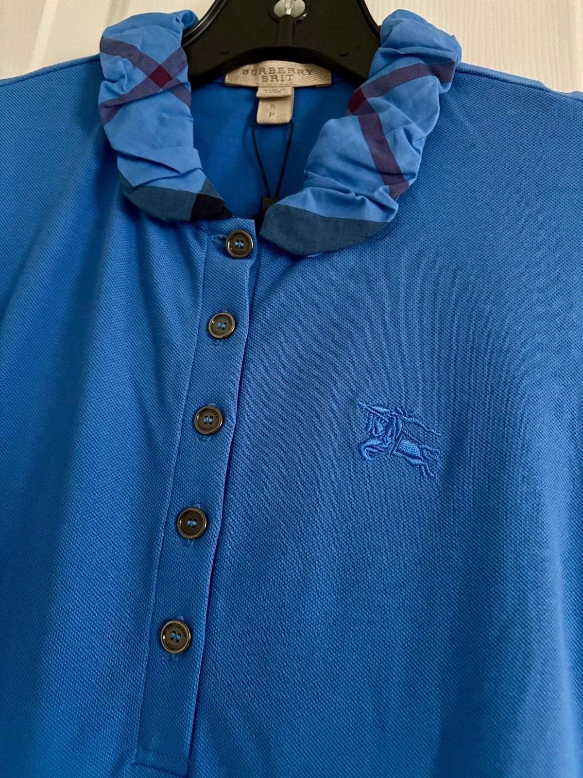 NWT Burberry Women ‘s Polo Shirt In Small Size