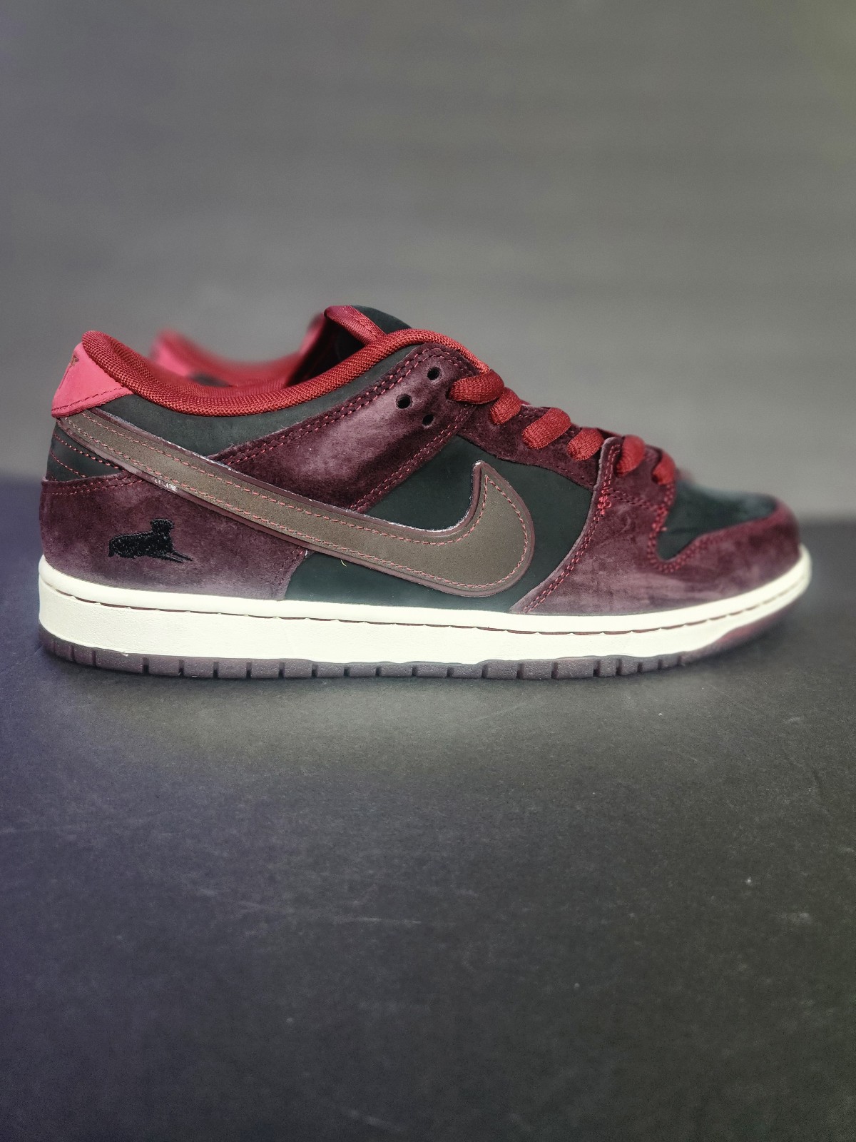 Nike SB Dunk Low Riot Skateshop