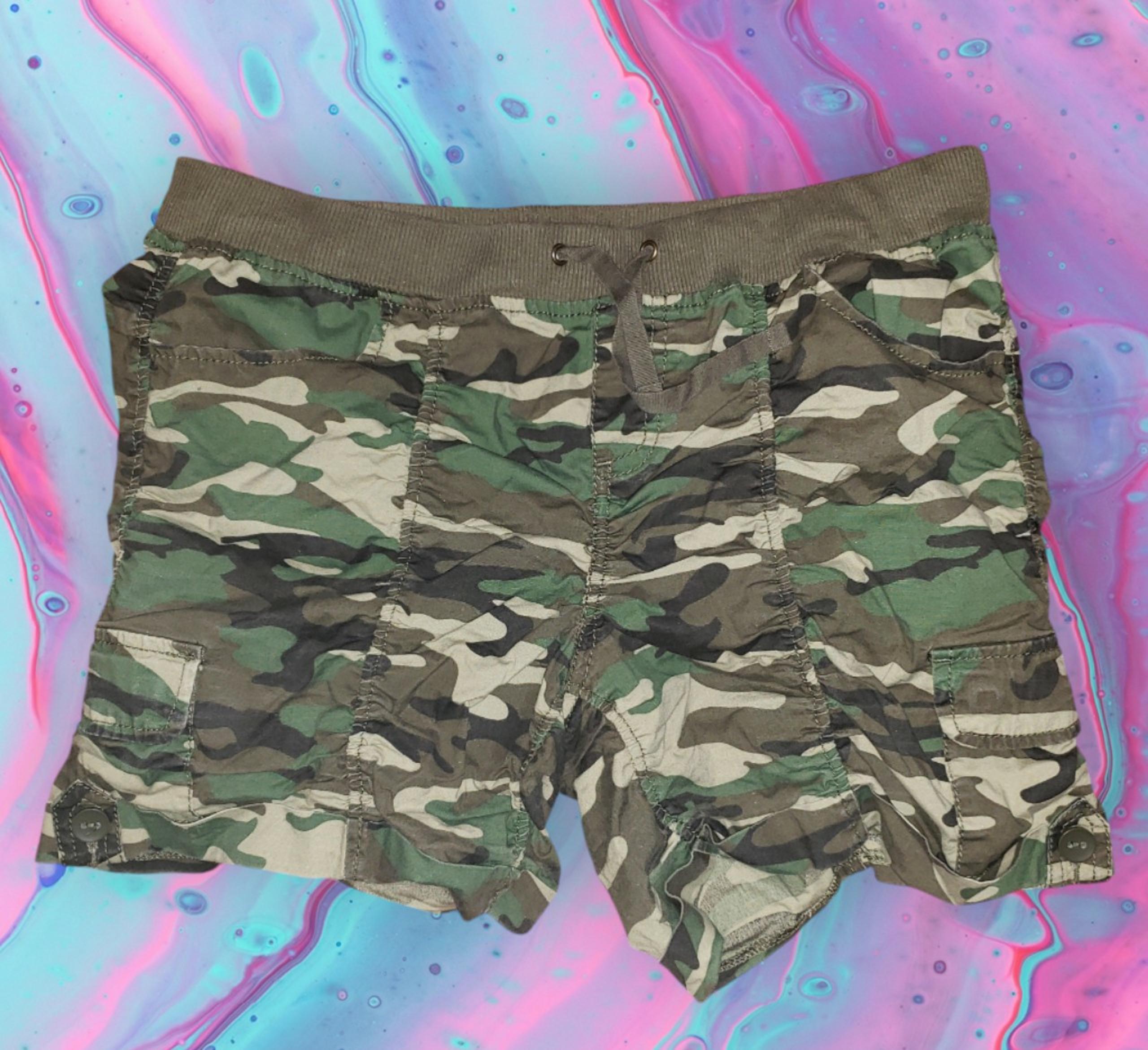 No Boundaries juniors size 13 camouflage ruched shorts