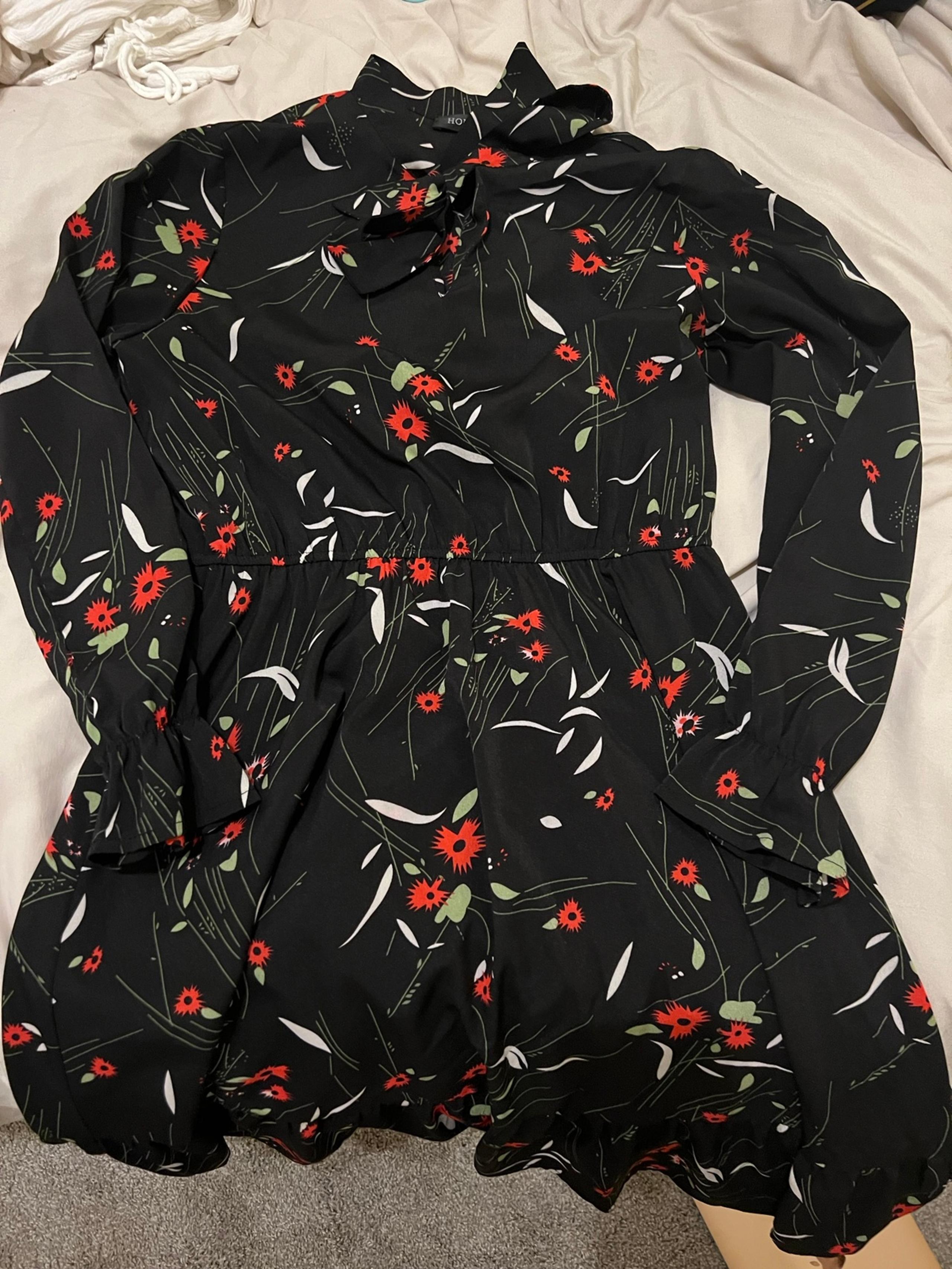 Long-sleeve dress
