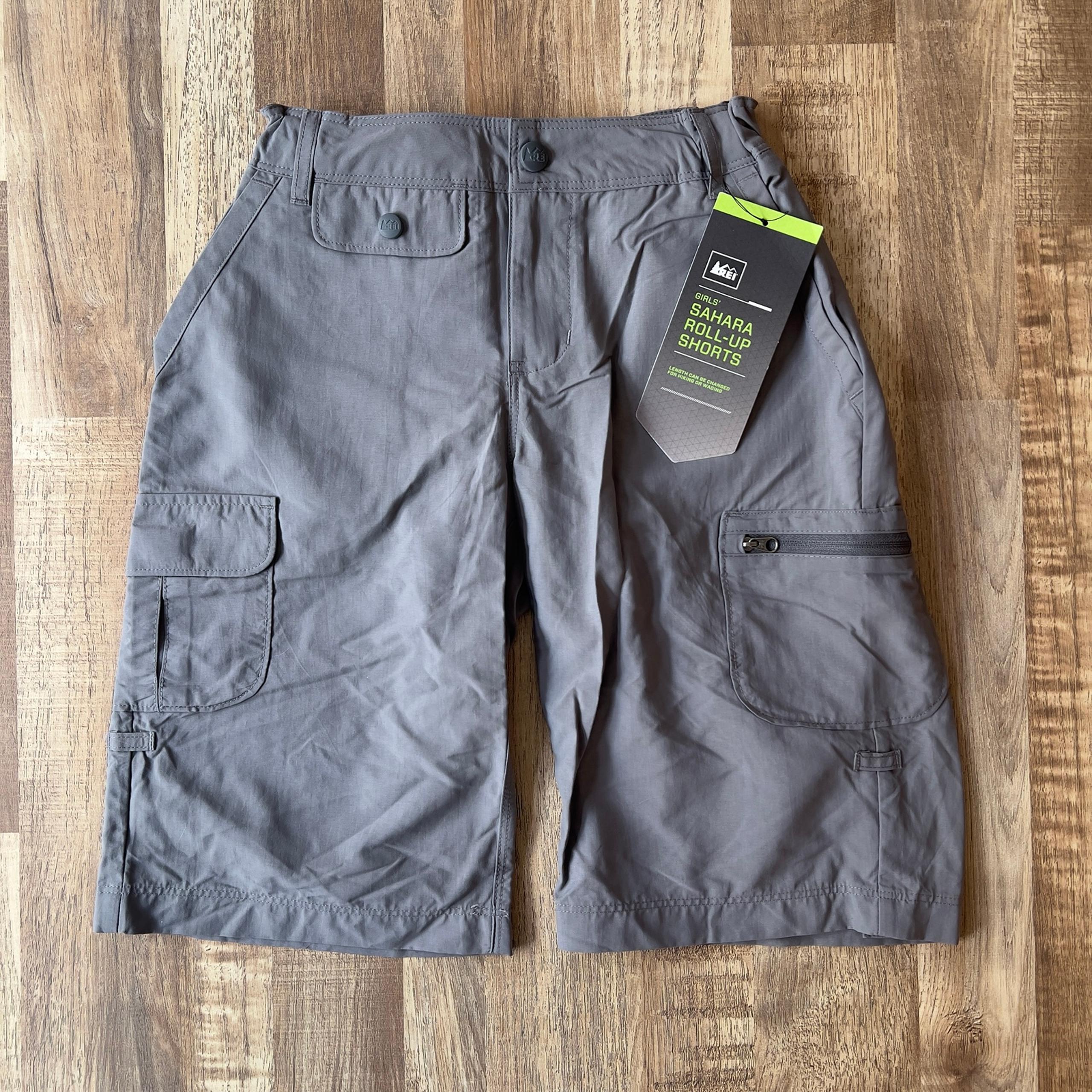 REI gray roll up shorts 10/12