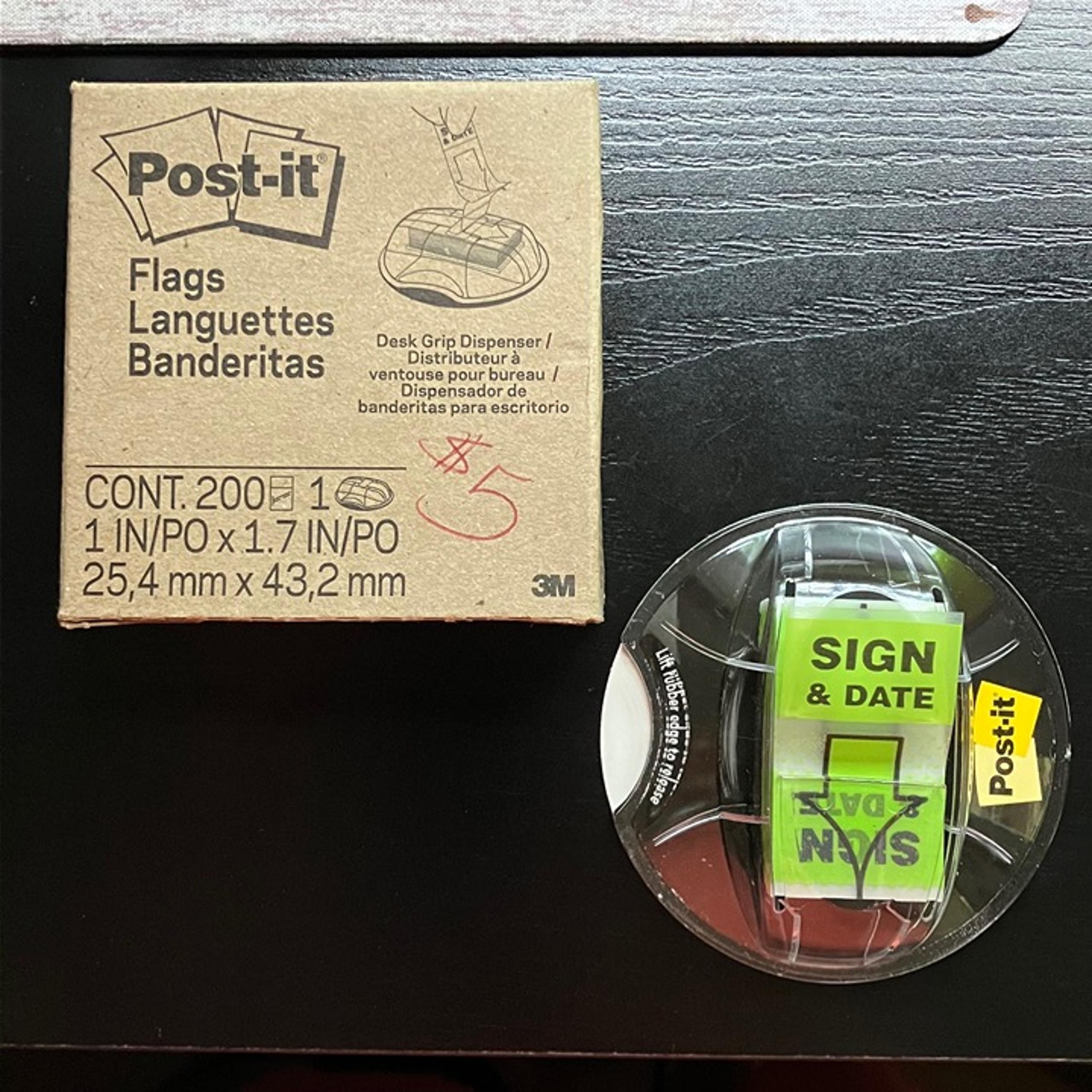 Post-it Flags Desk Grip Dispenser with Sign & Date Flags Post it Brand 3M