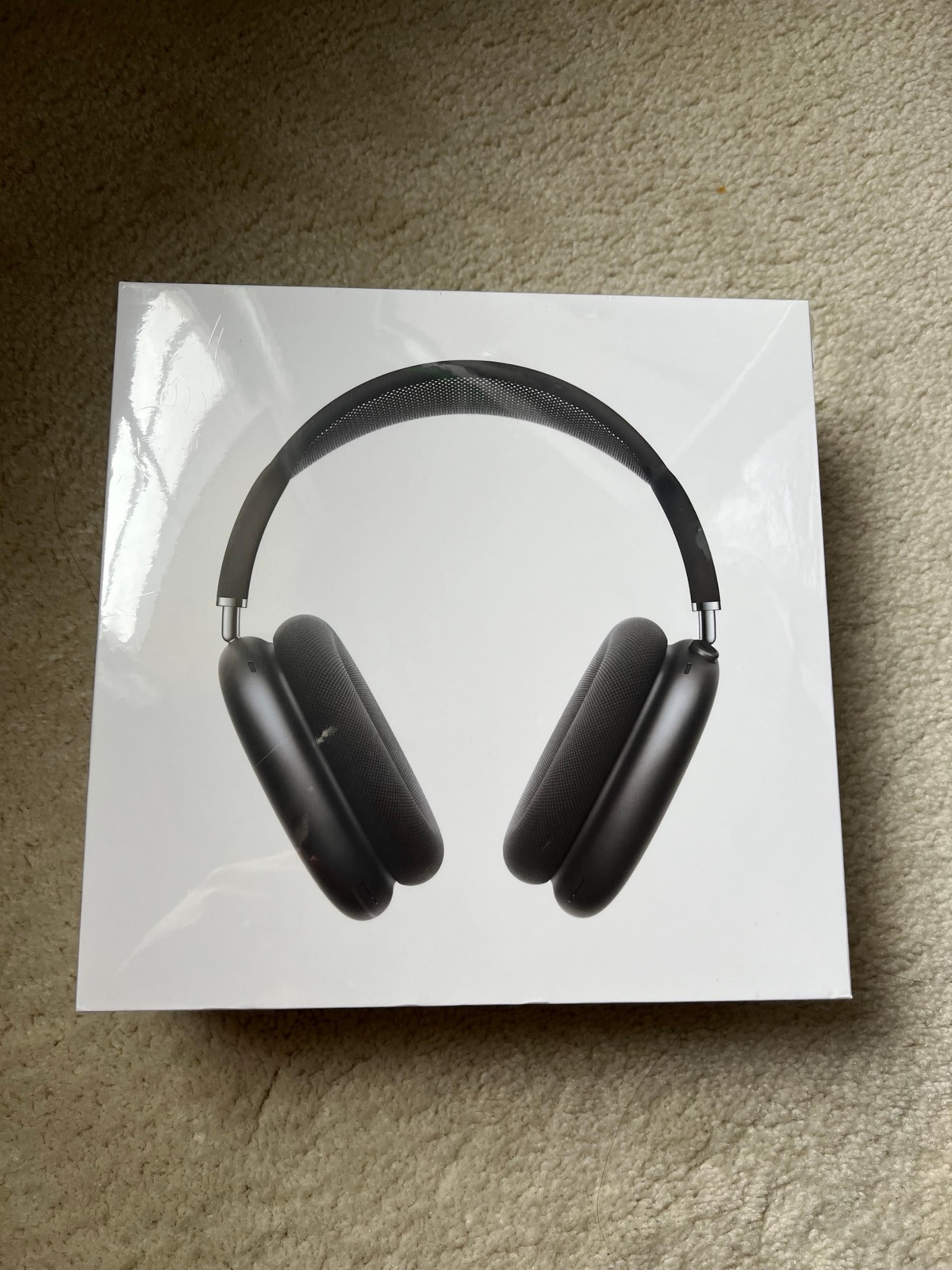 BRAND NEW Apple AirPods Max (Space Gray)