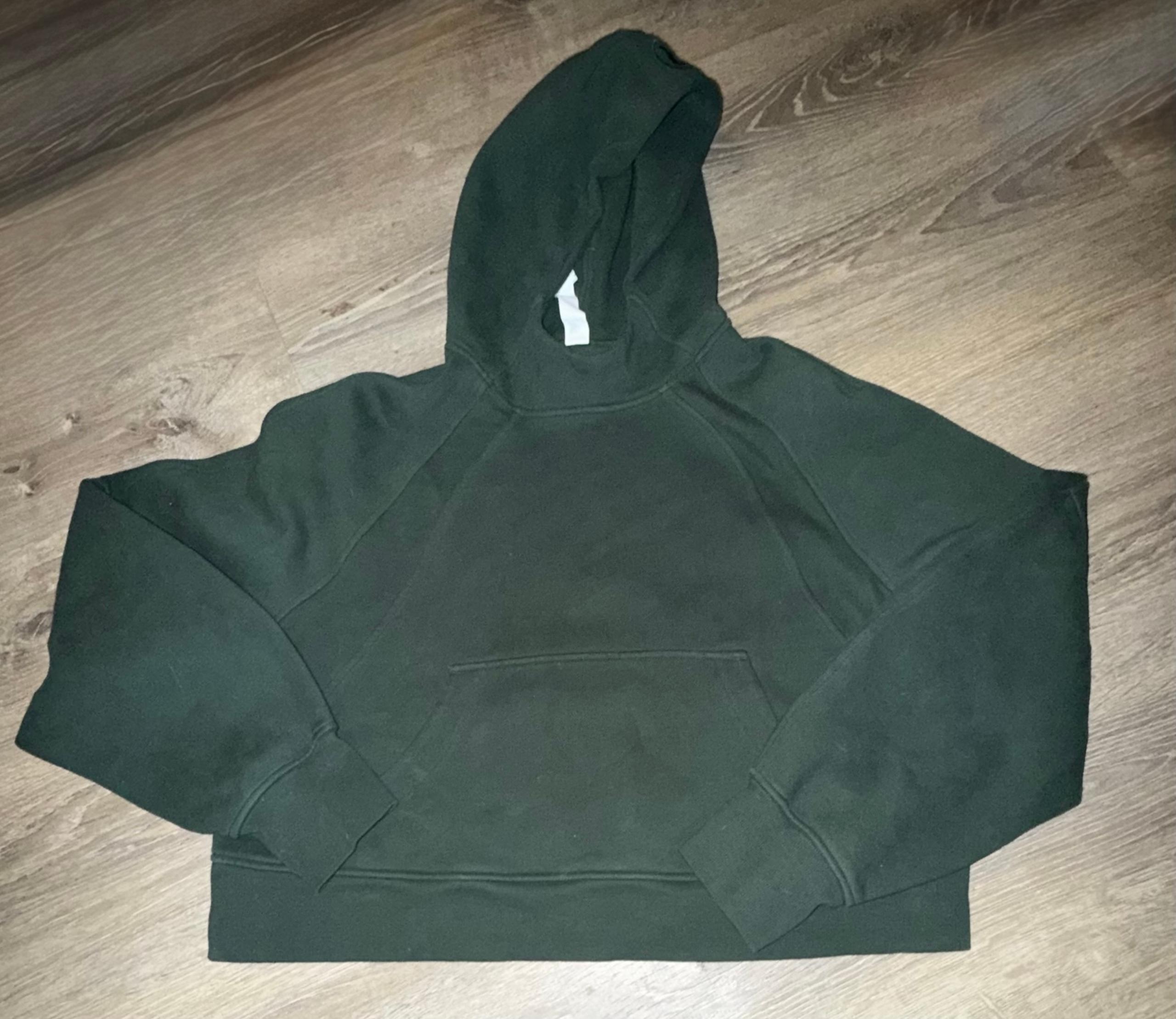 Lululemon Athletica Forest Green Sweatshirt medium