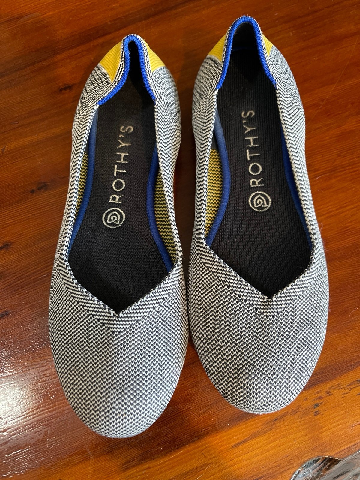 Rothy's size 9 yellow and gray round toe ballet shoes