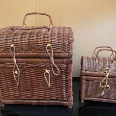 2 vintage wicker baskets with lids, handles and closure