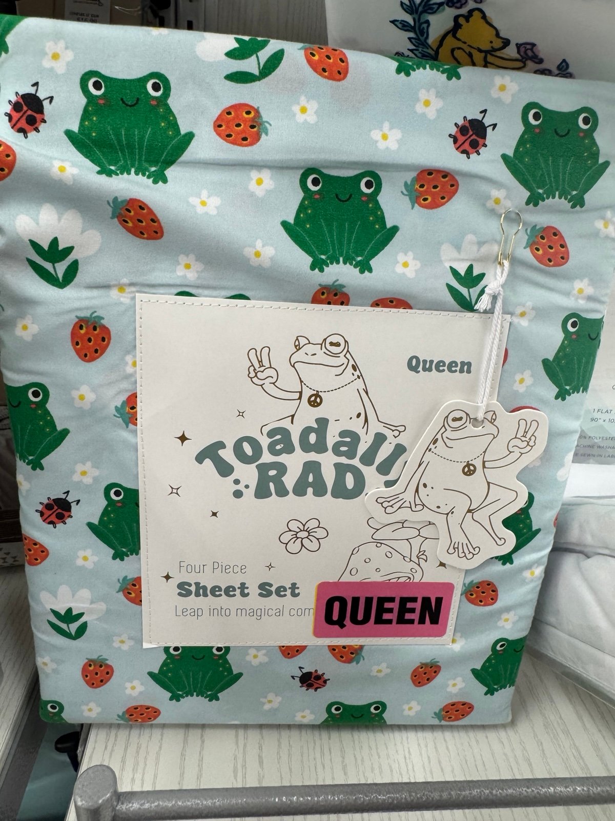 Toad queen bed sheet