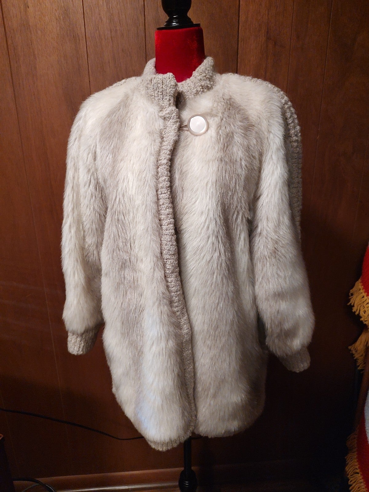 Vintage D''Espririt D&P Faux Fur Jacket Knit Collar,Cuffs & Accents Size 10