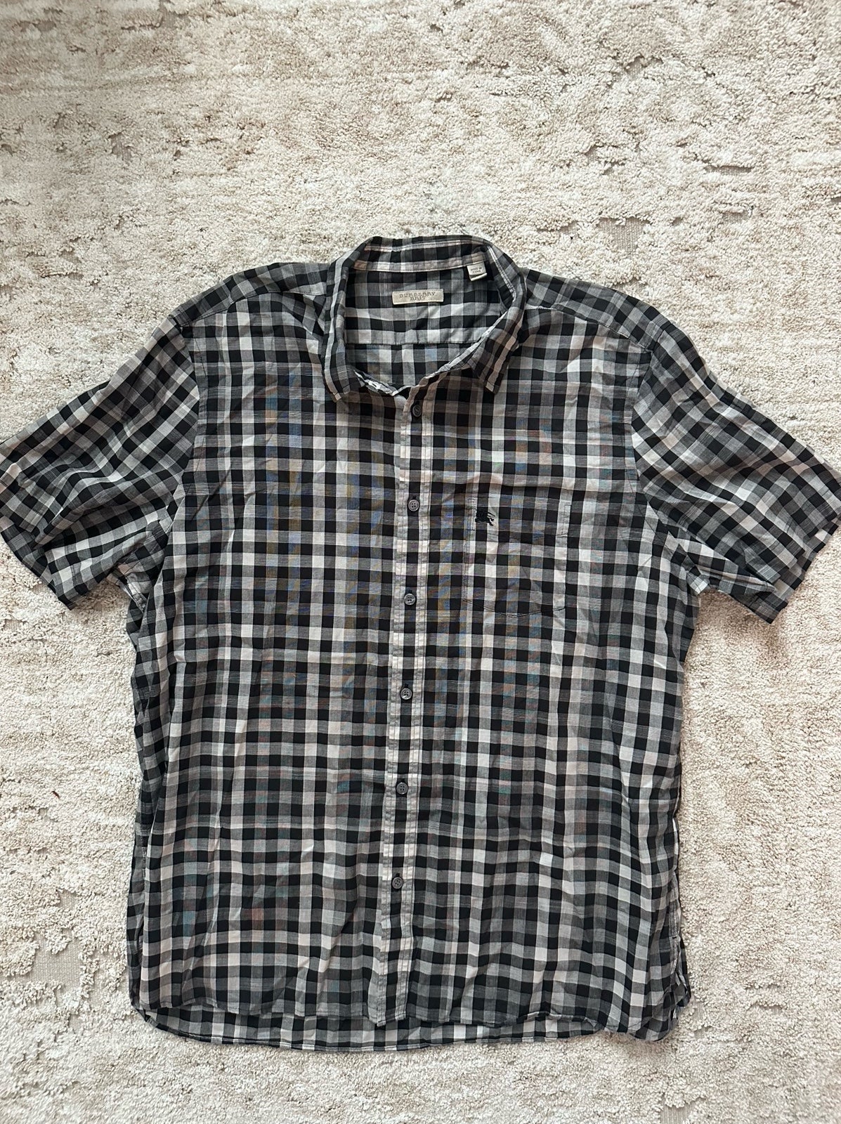 Burberry buttons button down shirt