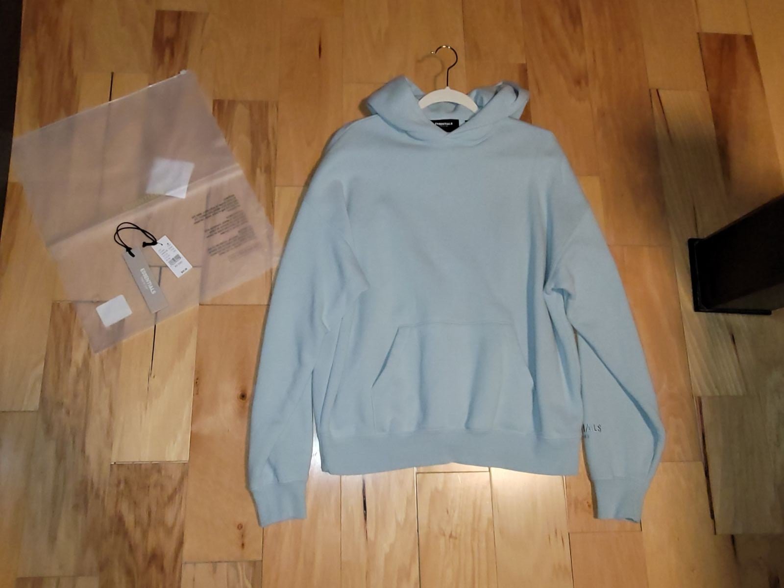 essentials fear of God hoodie (RARE, sought after piece)
