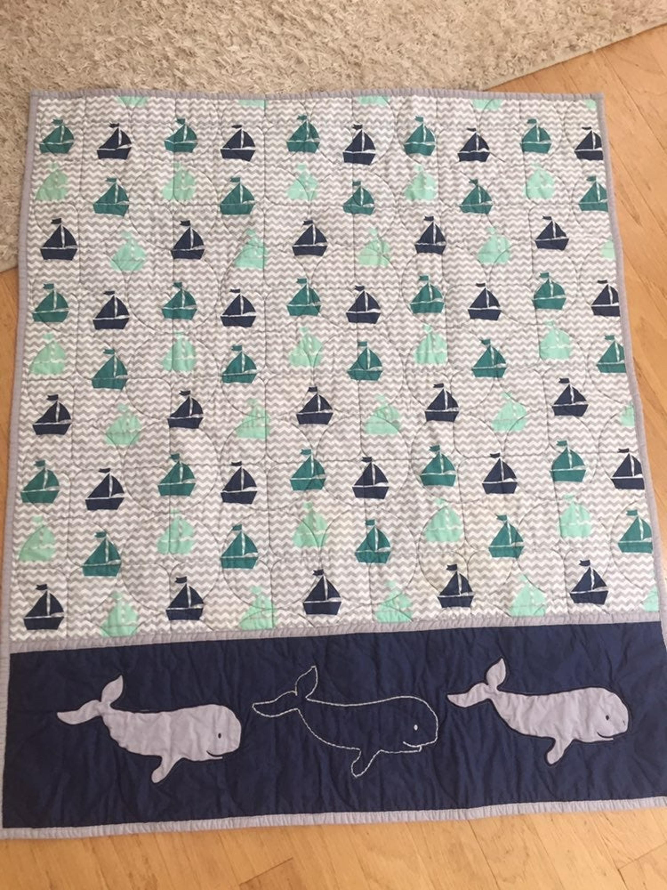 Baby crib quilt