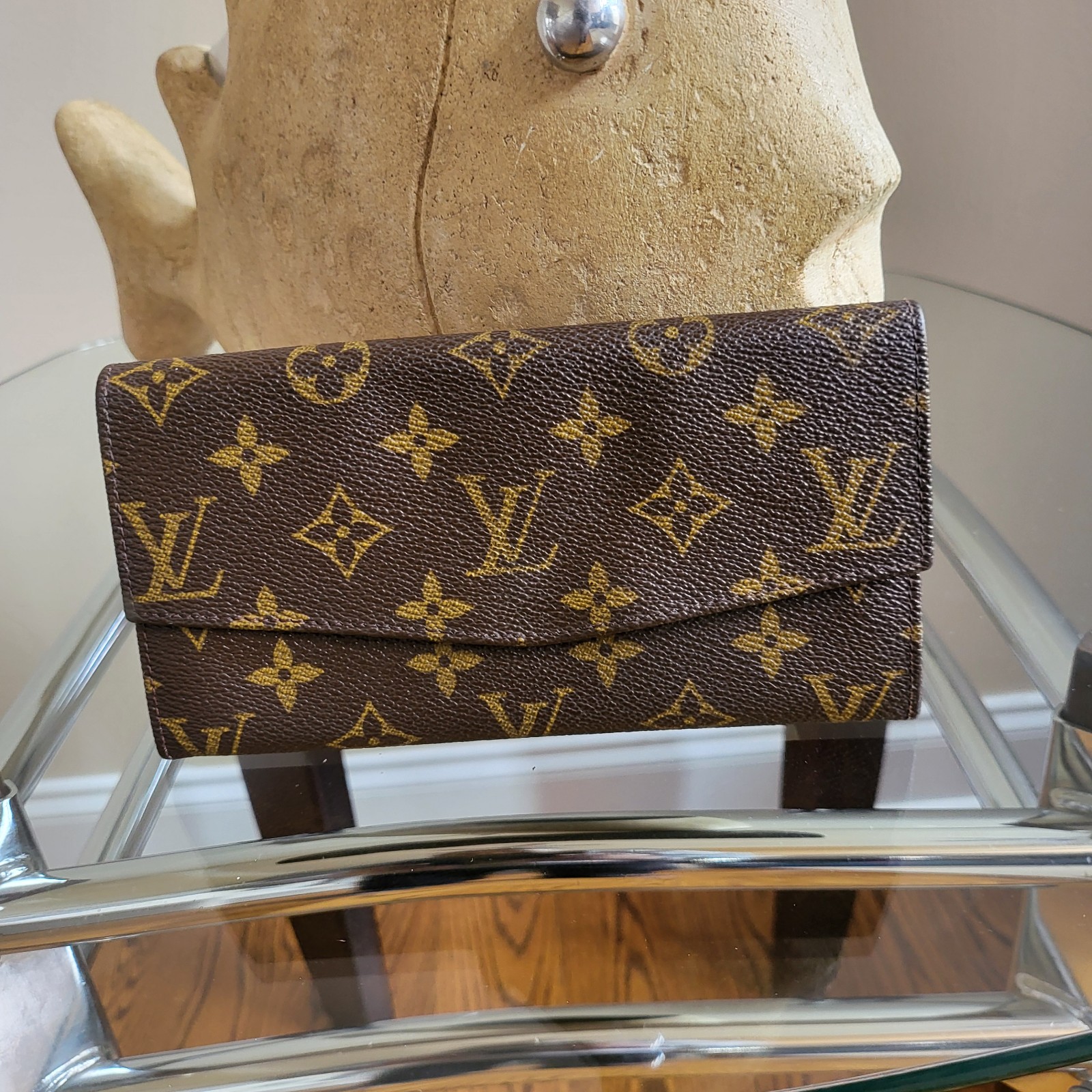 Louis Vuitton Ultra Rare Vintage Sarah Wallet Flap.. authentic..