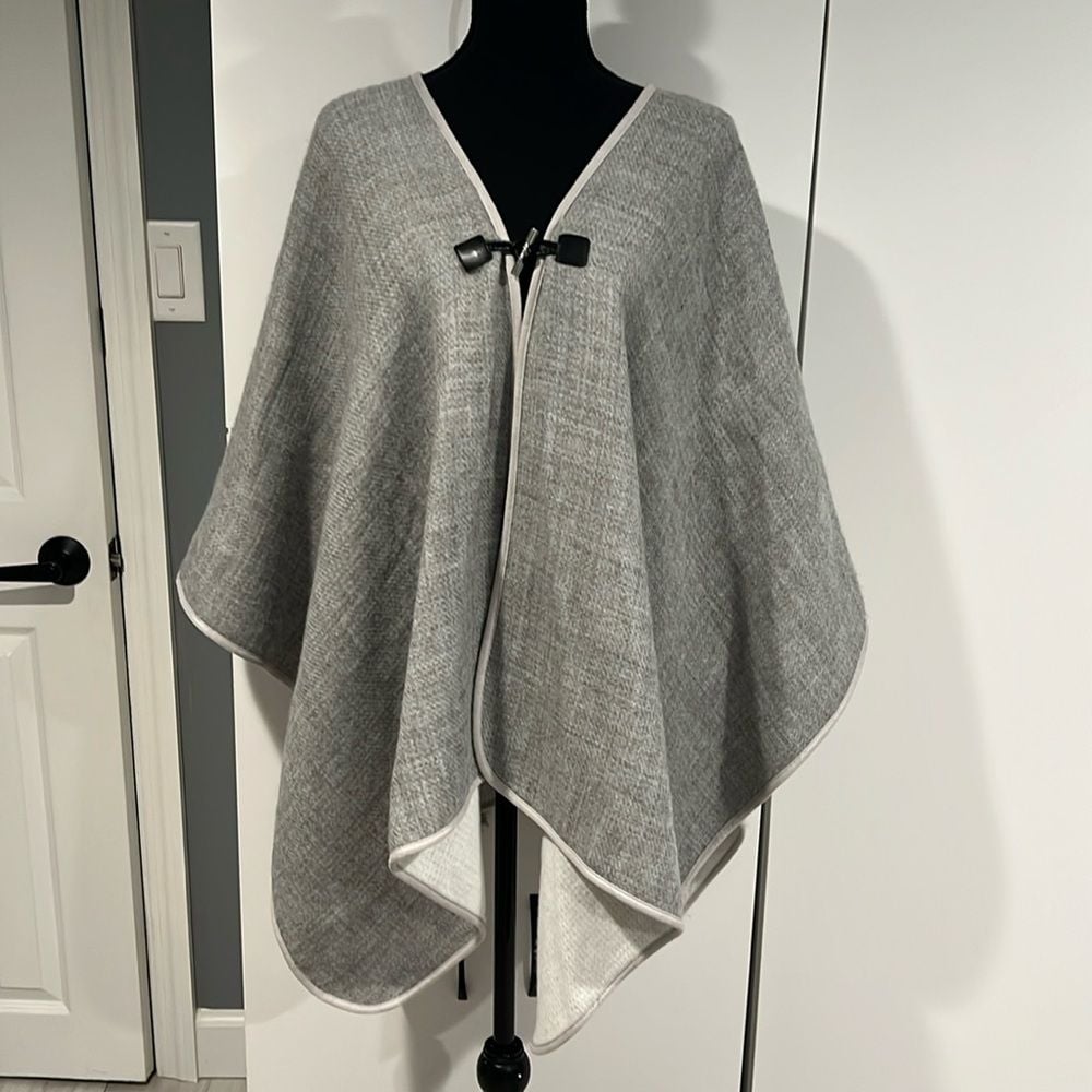 poncho calvin klein
